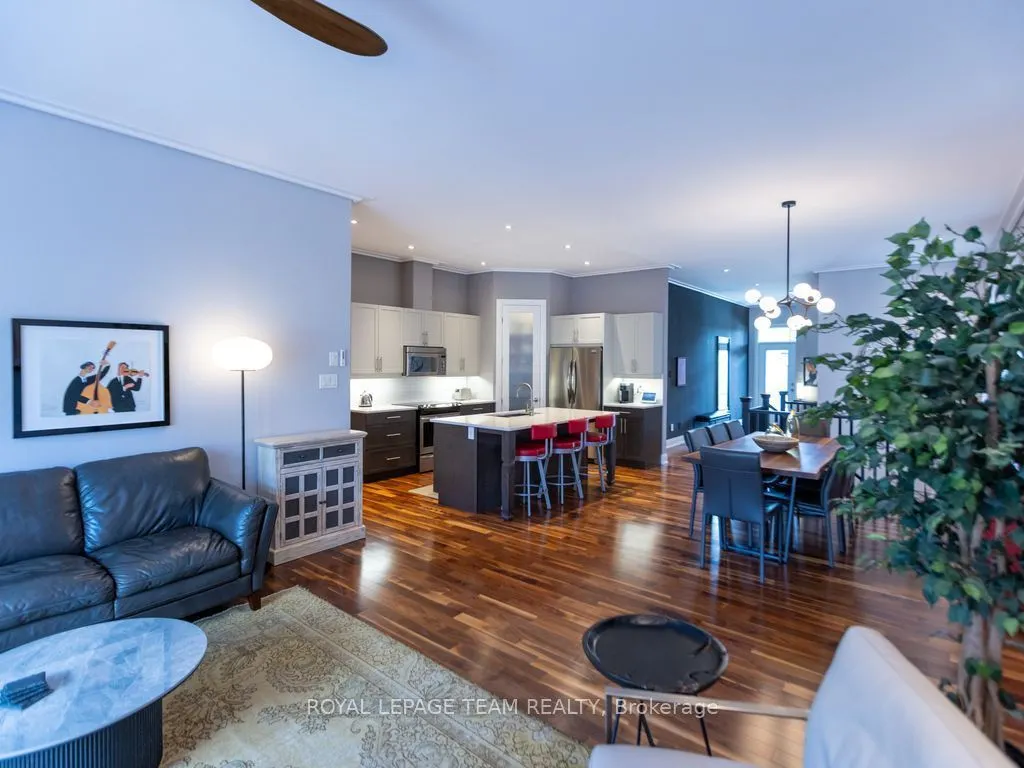 729 Carnelian Crescent