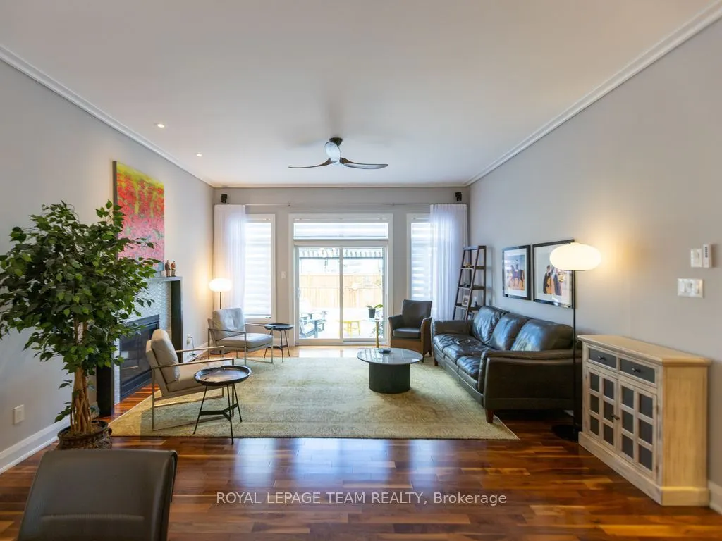 729 Carnelian Crescent