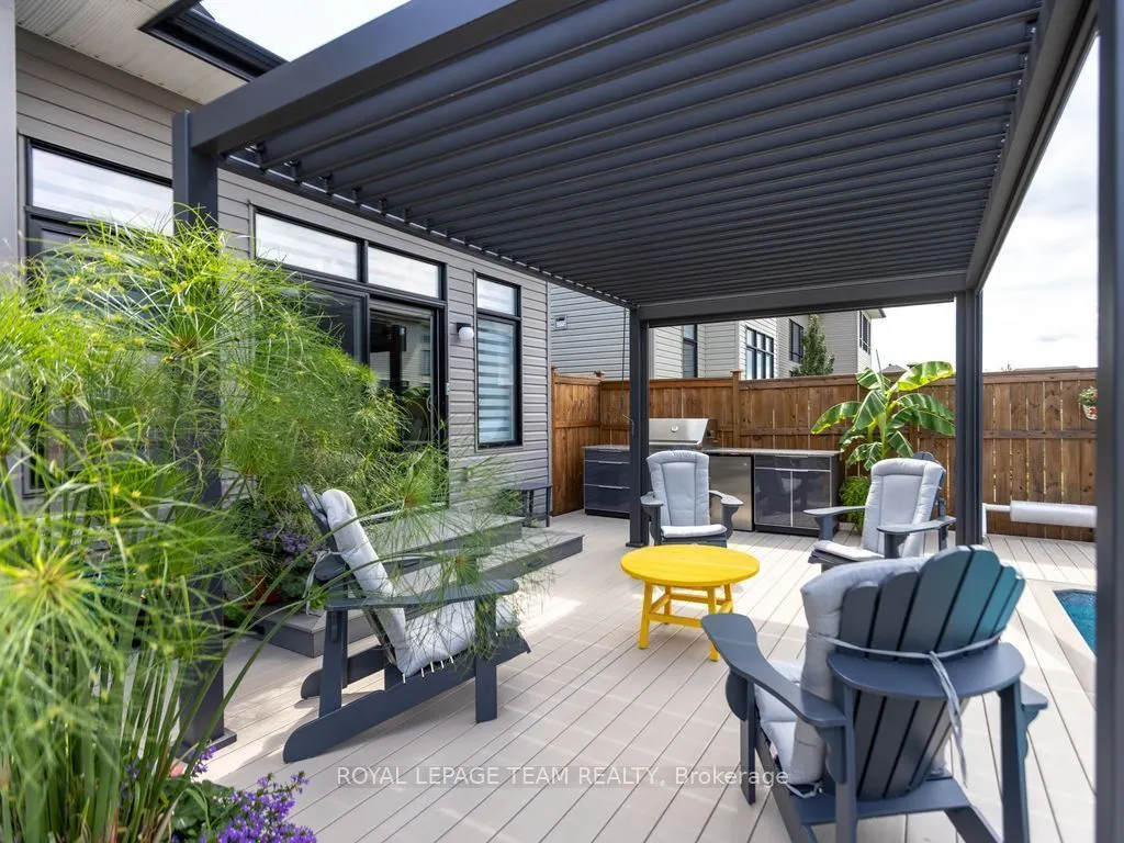 729 Carnelian Crescent