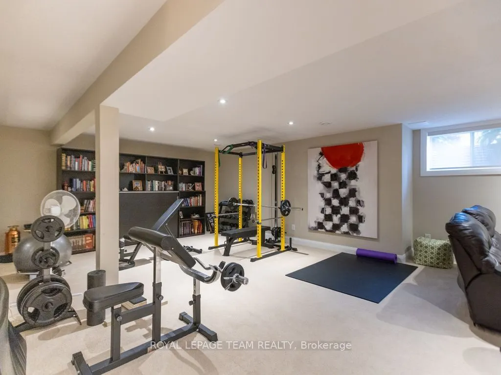 729 Carnelian Crescent