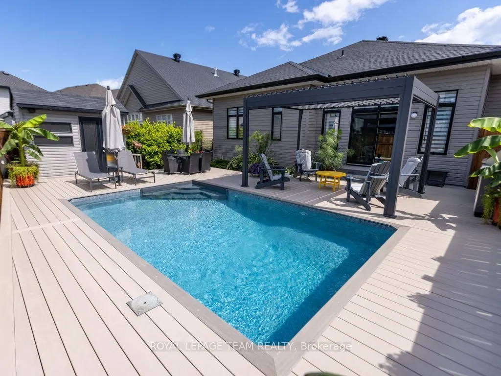 729 Carnelian Crescent
