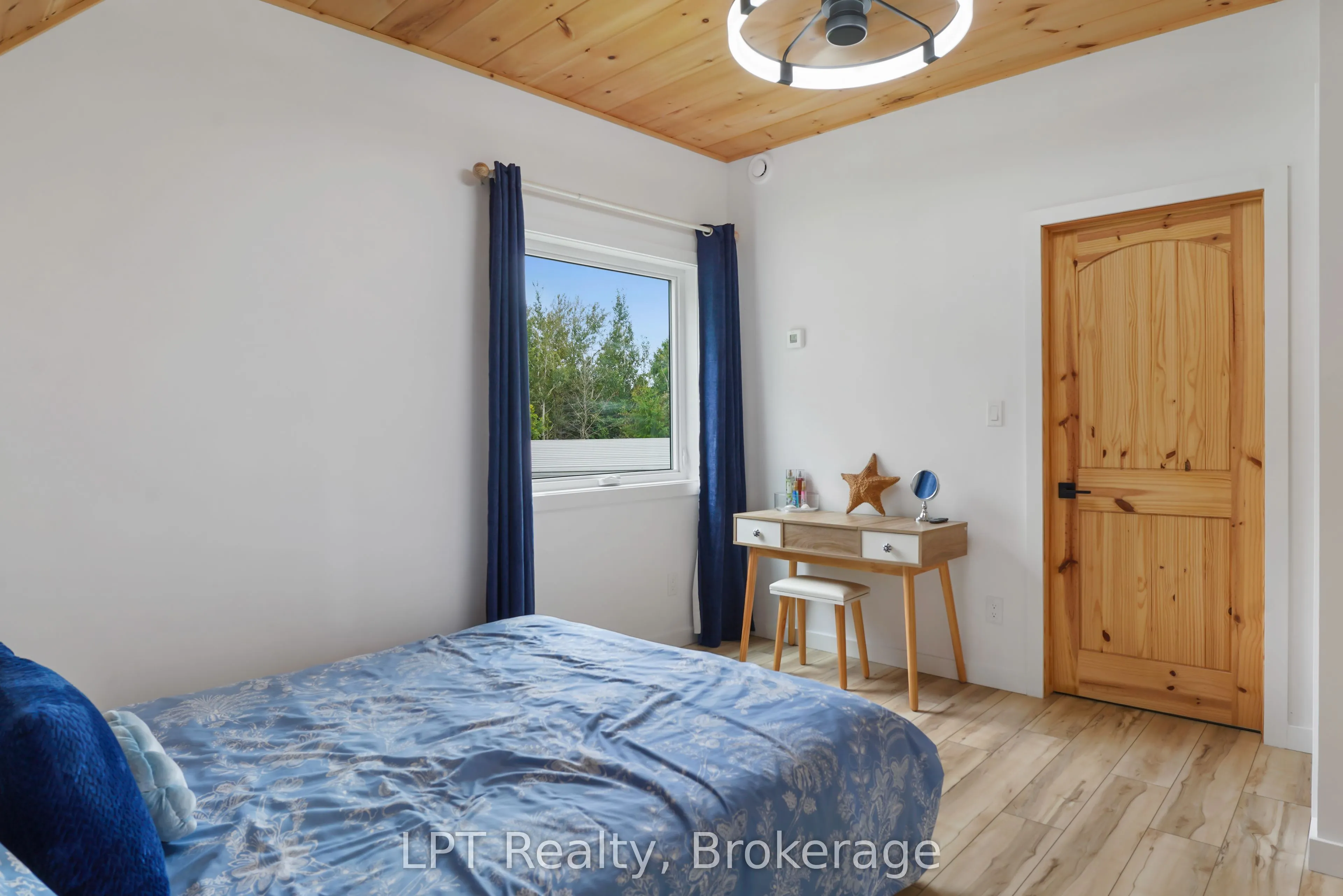 6 Spry Lake Road