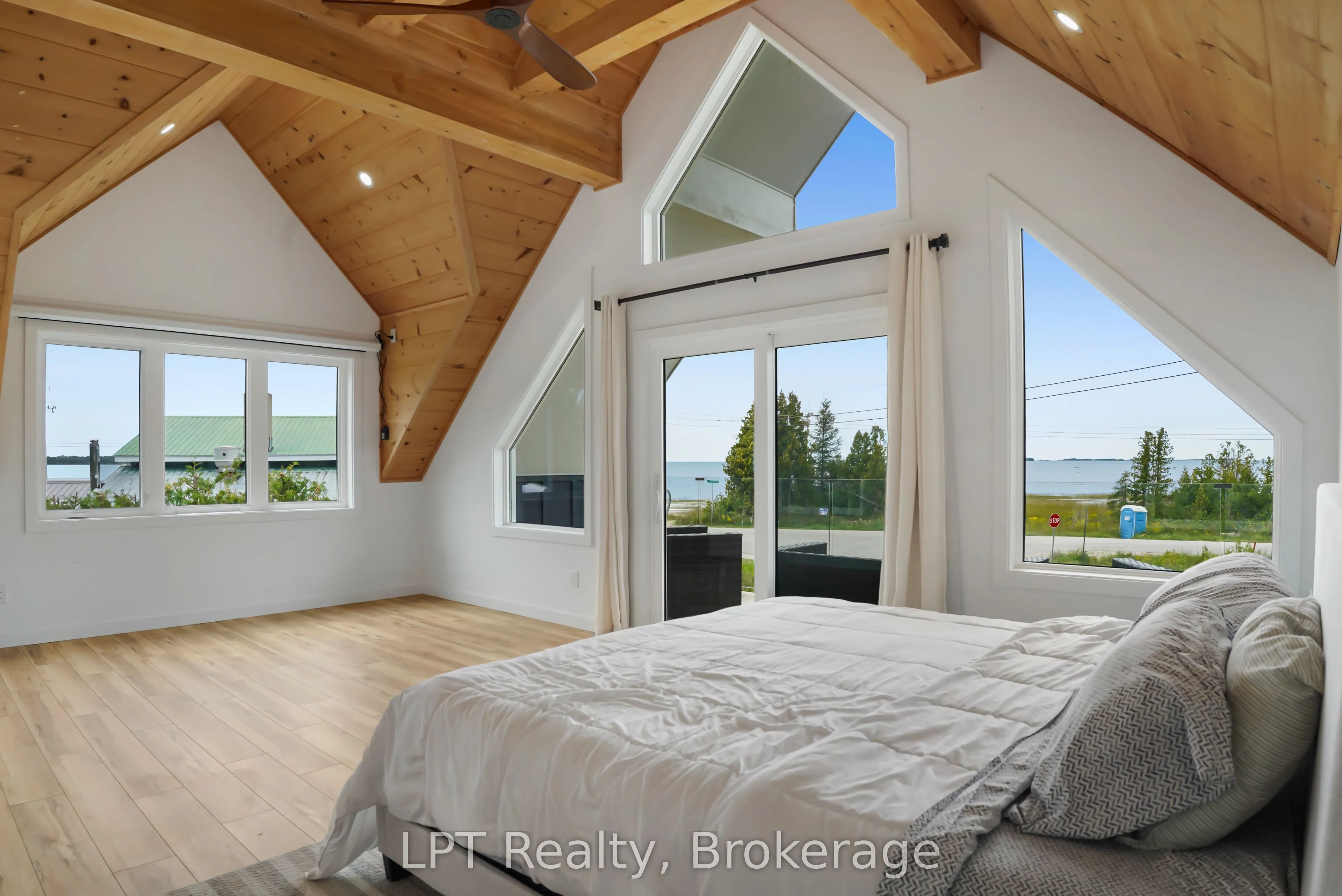 6 Spry Lake Road