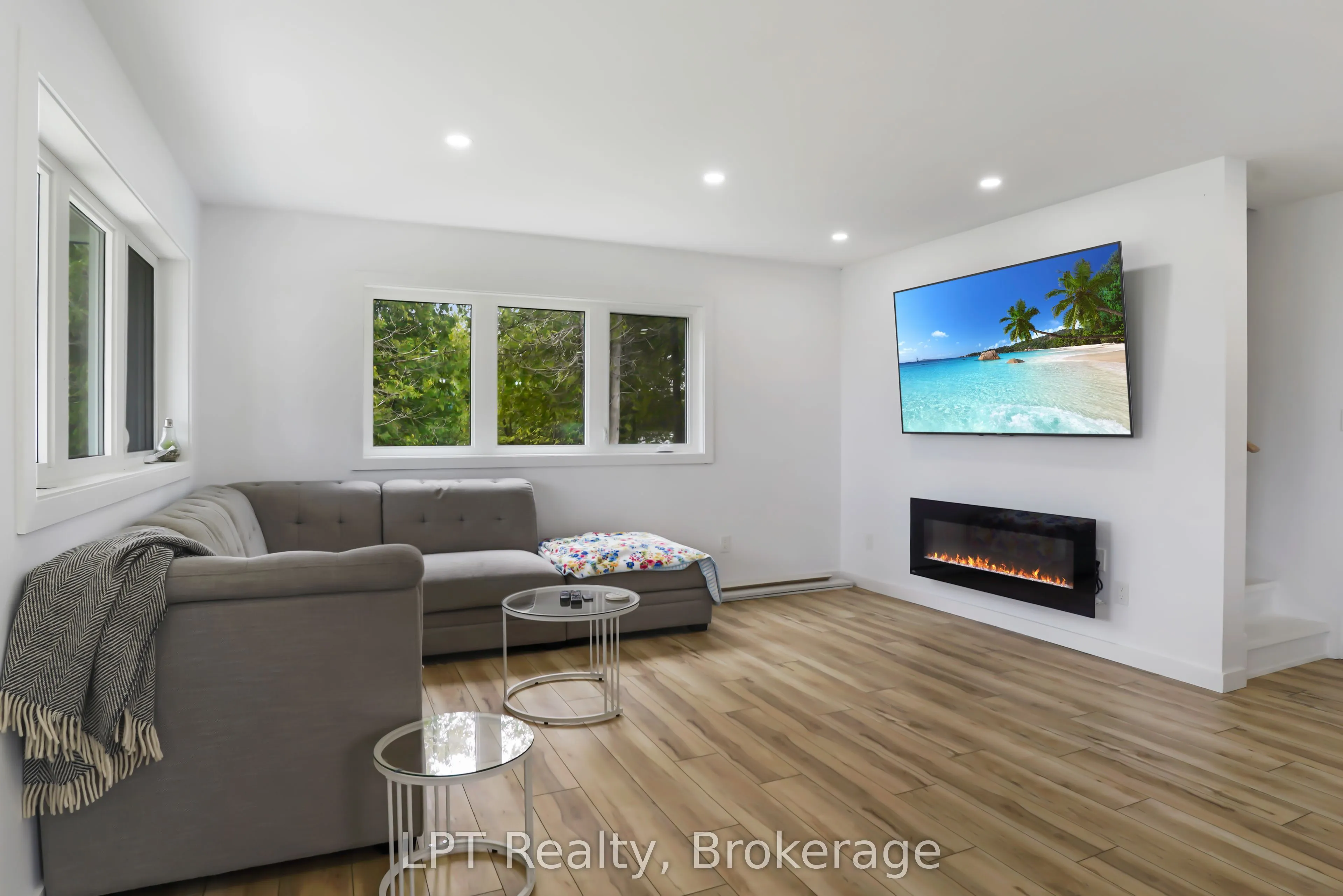6 Spry Lake Road