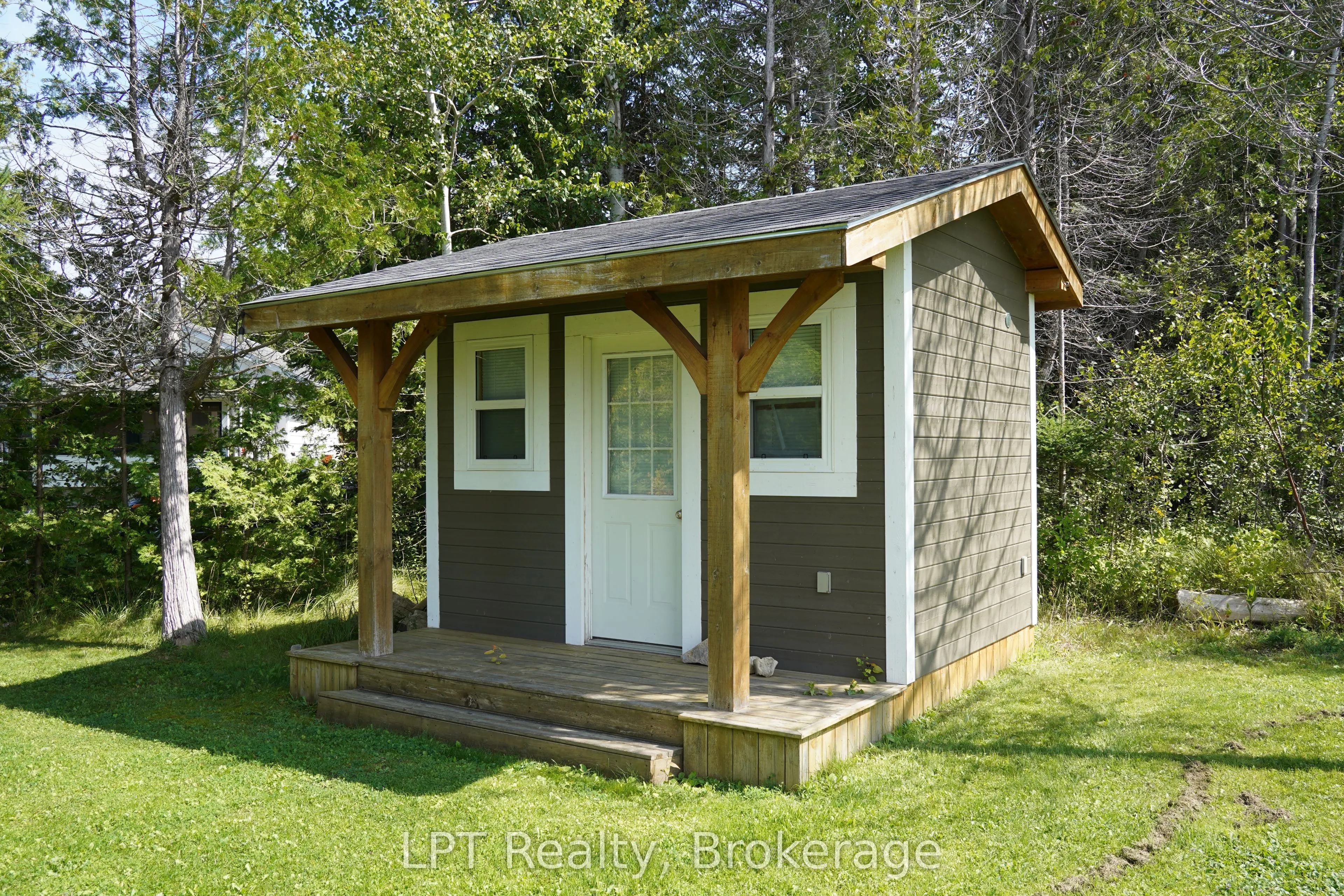 6 Spry Lake Road