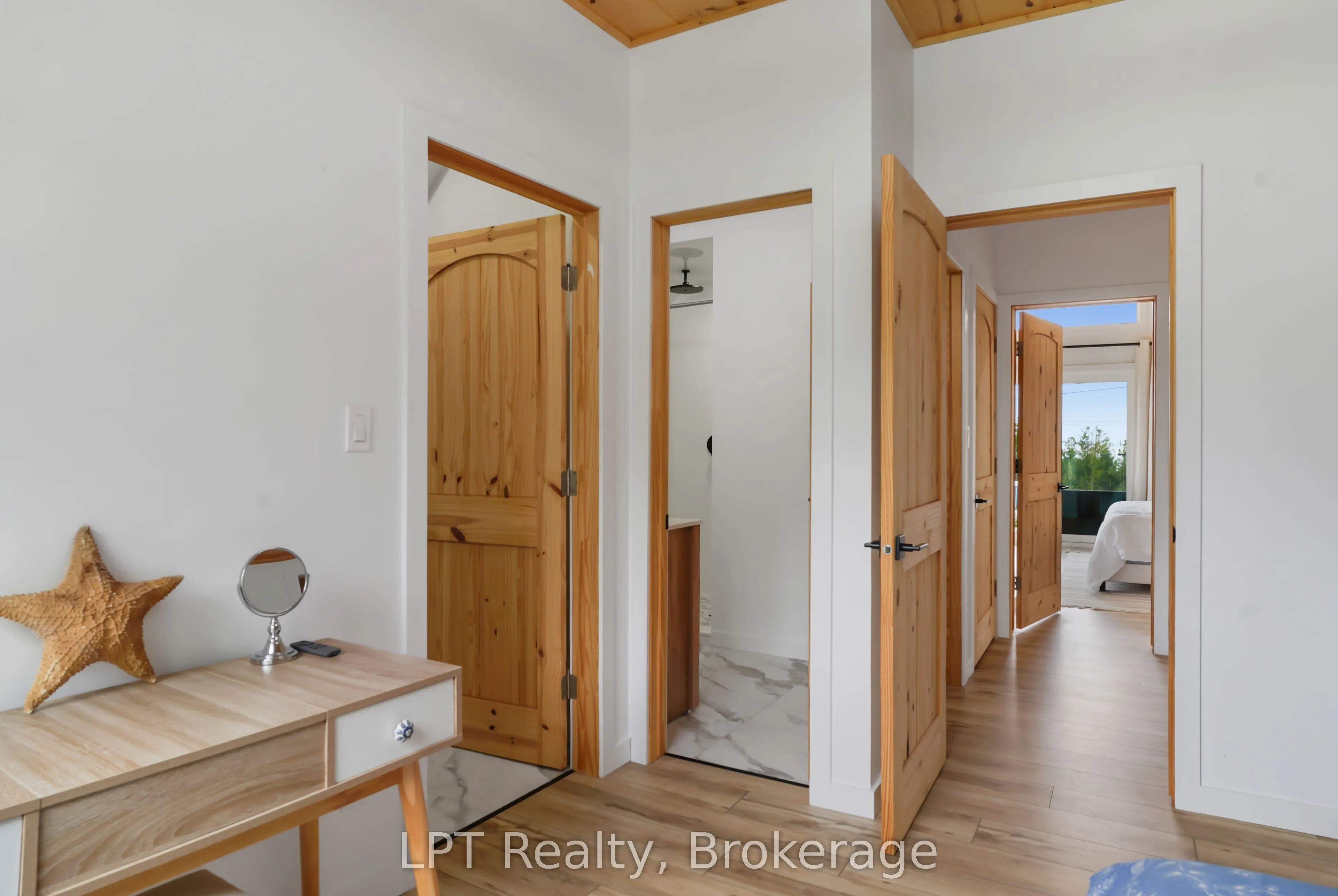 6 Spry Lake Road