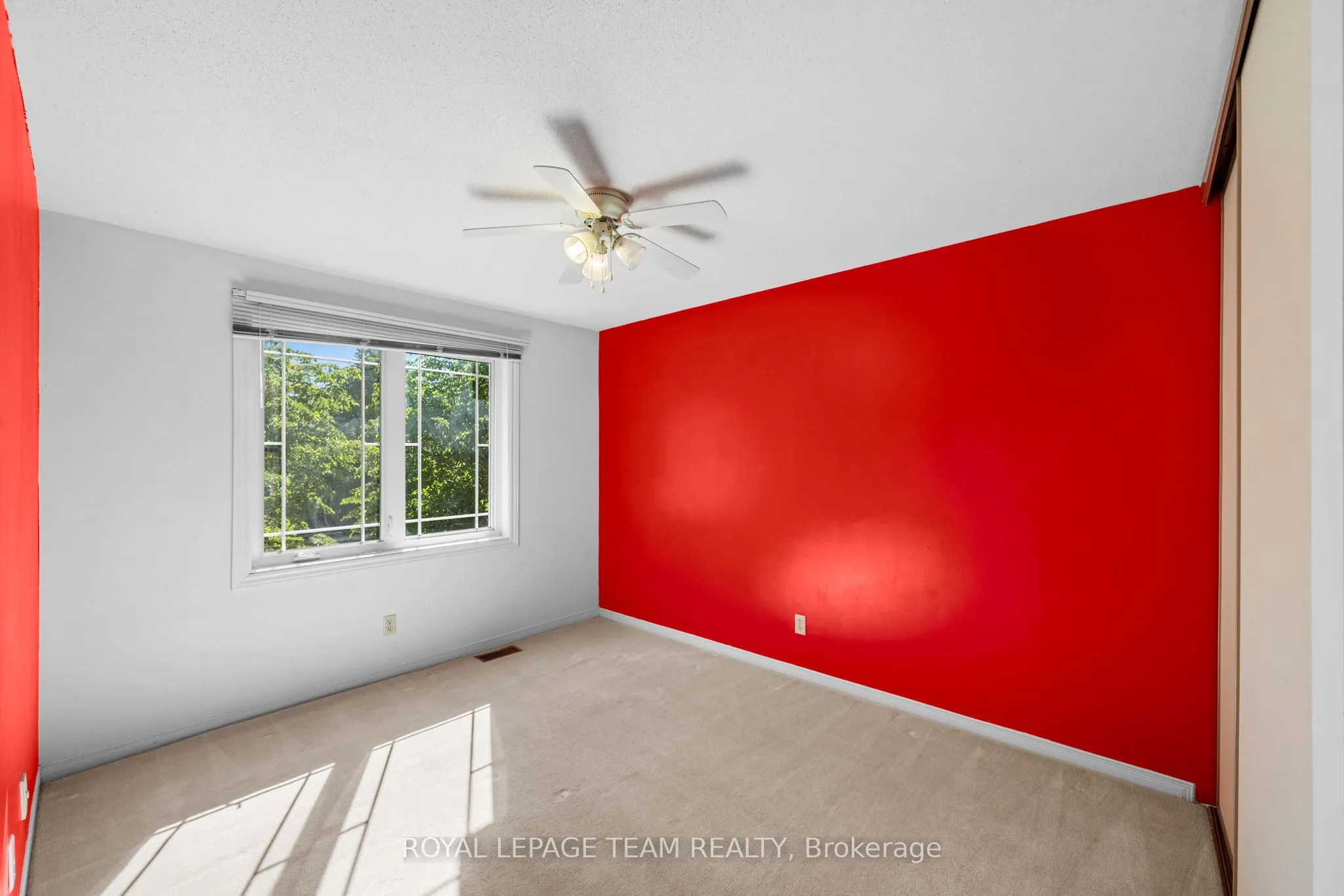 8 Mannington Court