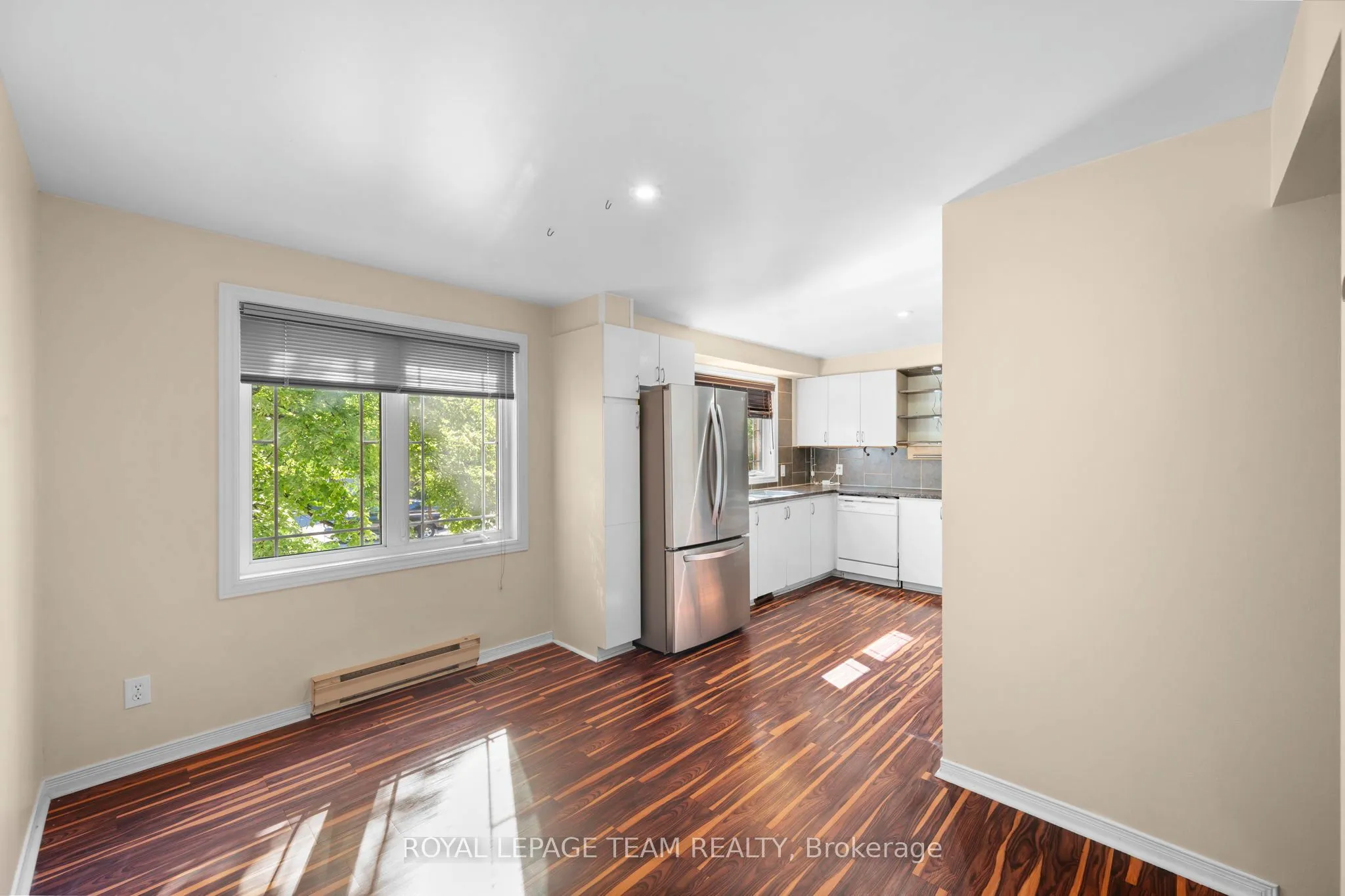 8 Mannington Court