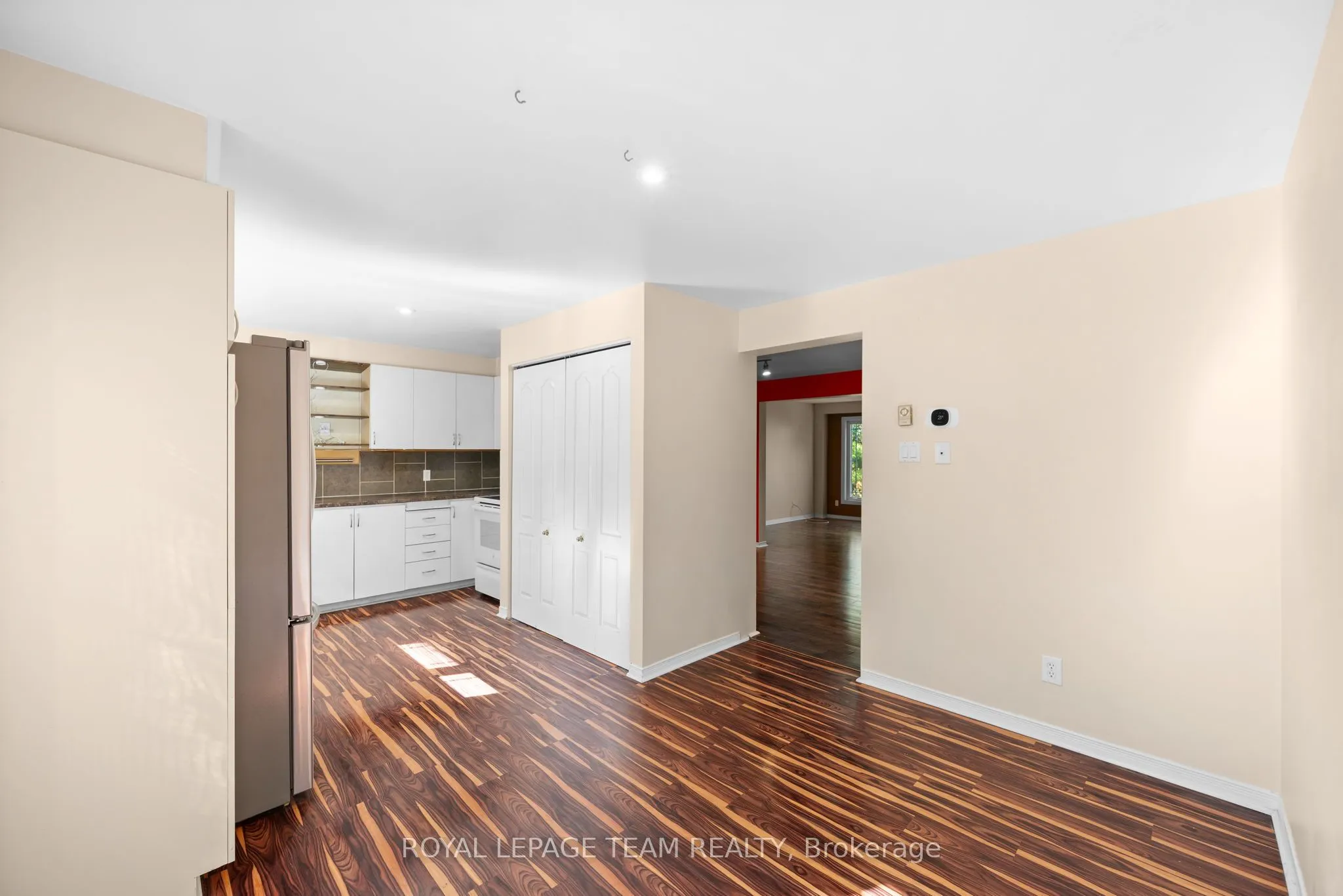 8 Mannington Court
