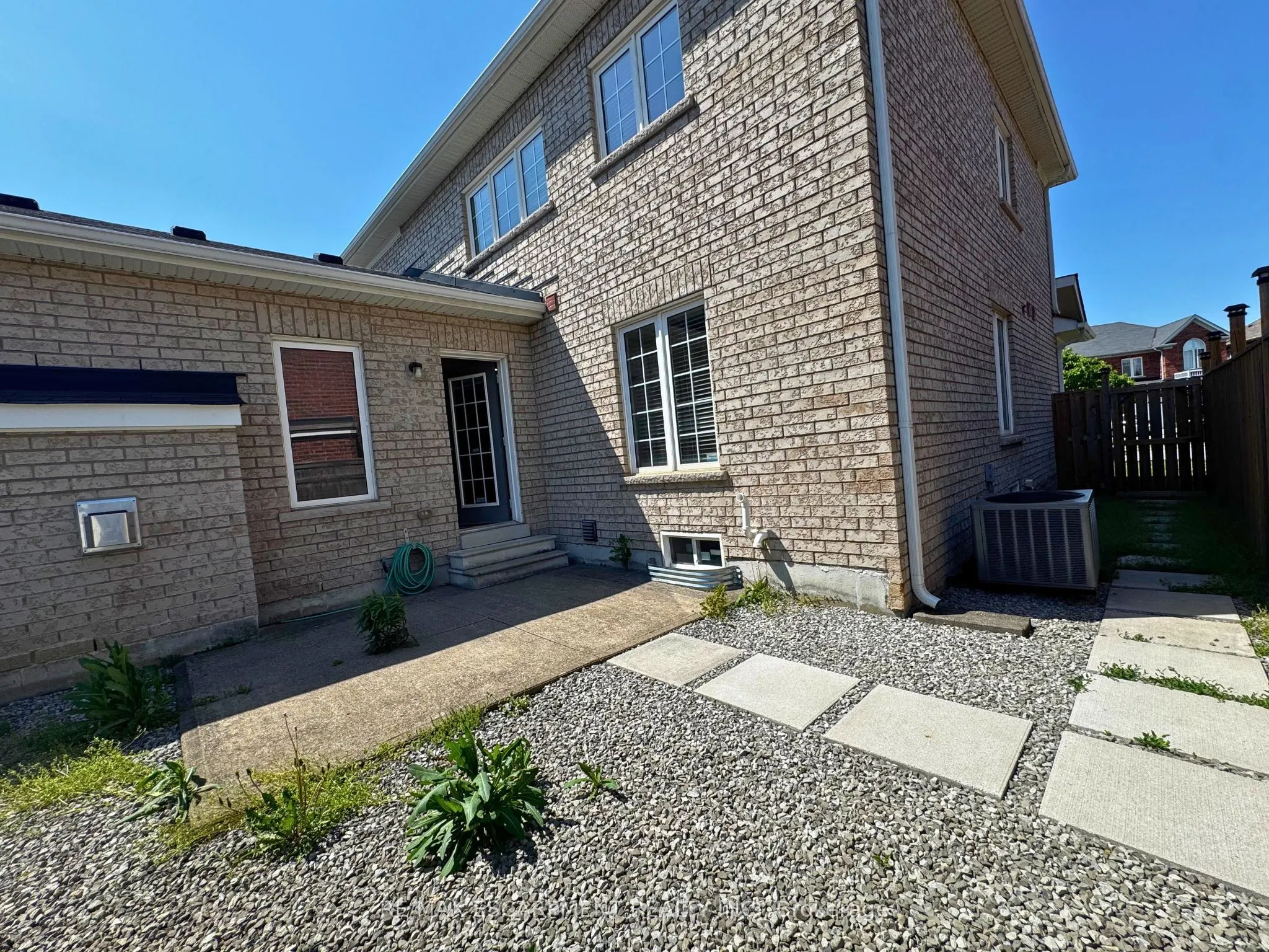 11 Keith Crescent