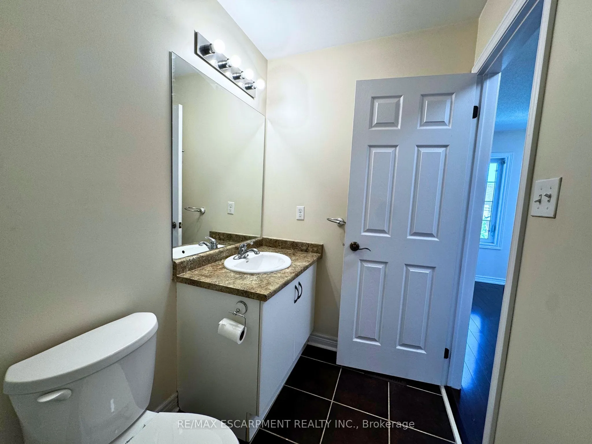 11 Keith Crescent