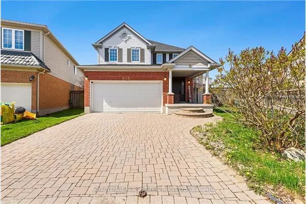 635 Commonwealth Crescent