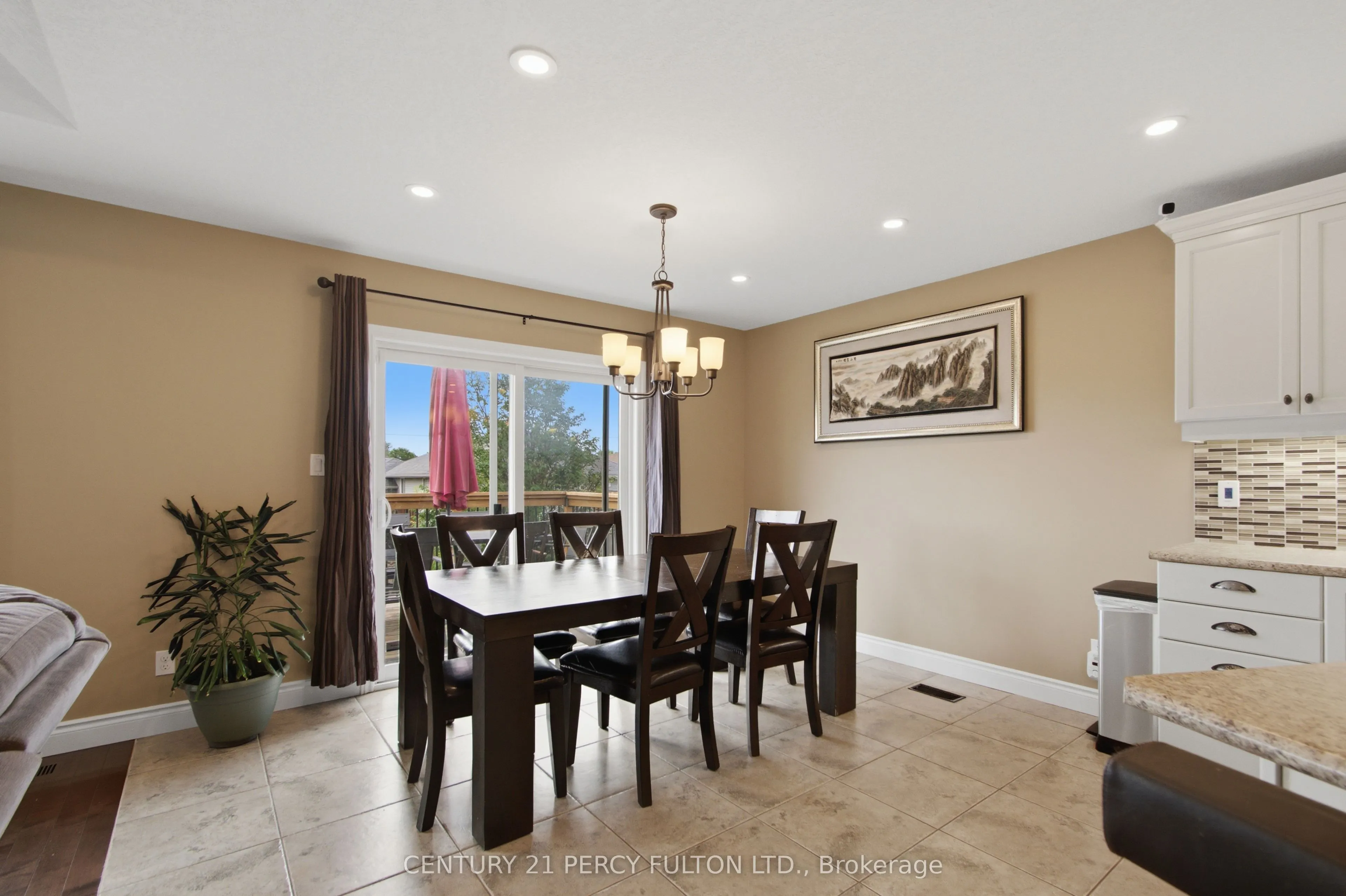 28 Freedom Crescent