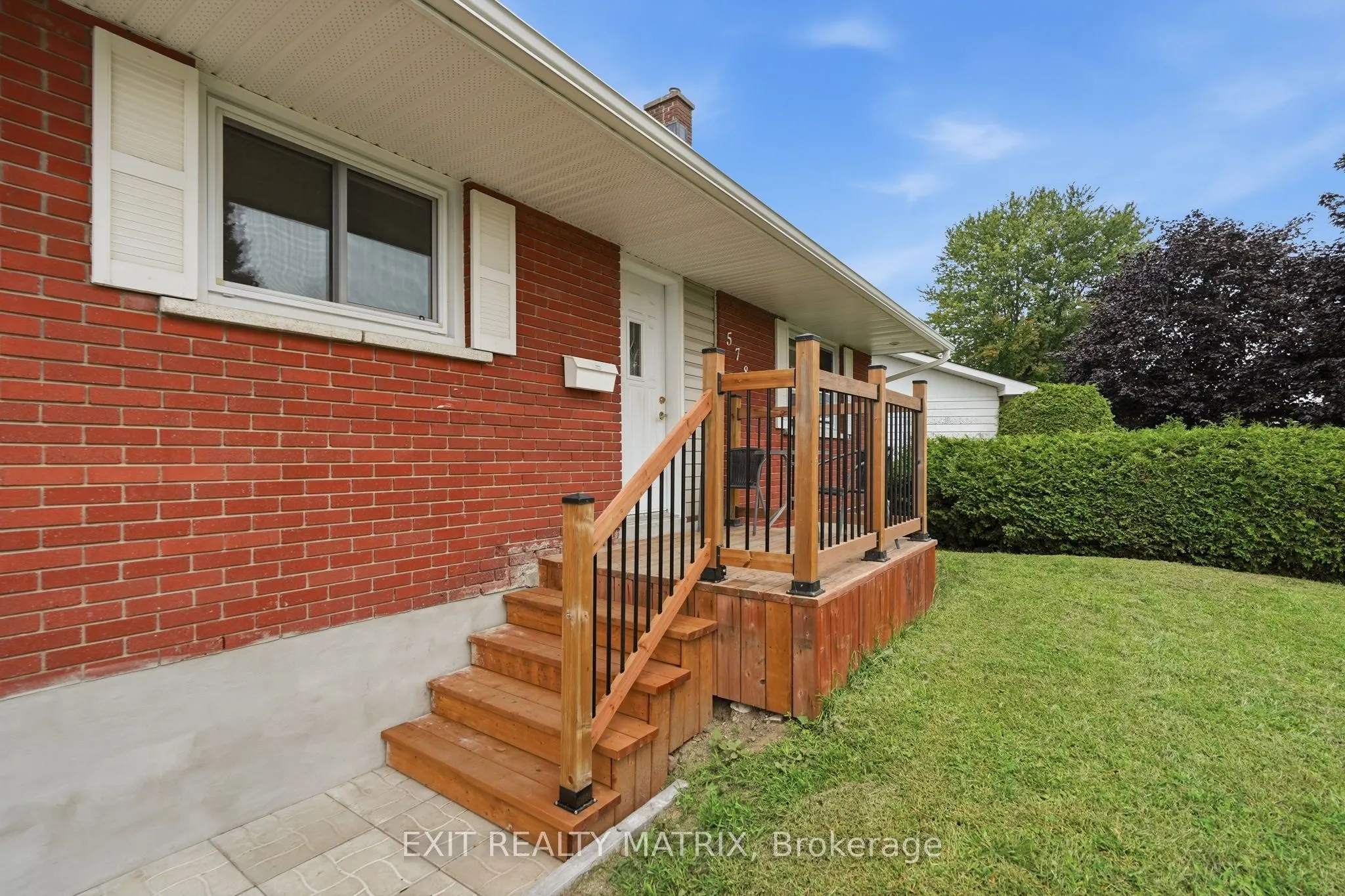 578 James Street