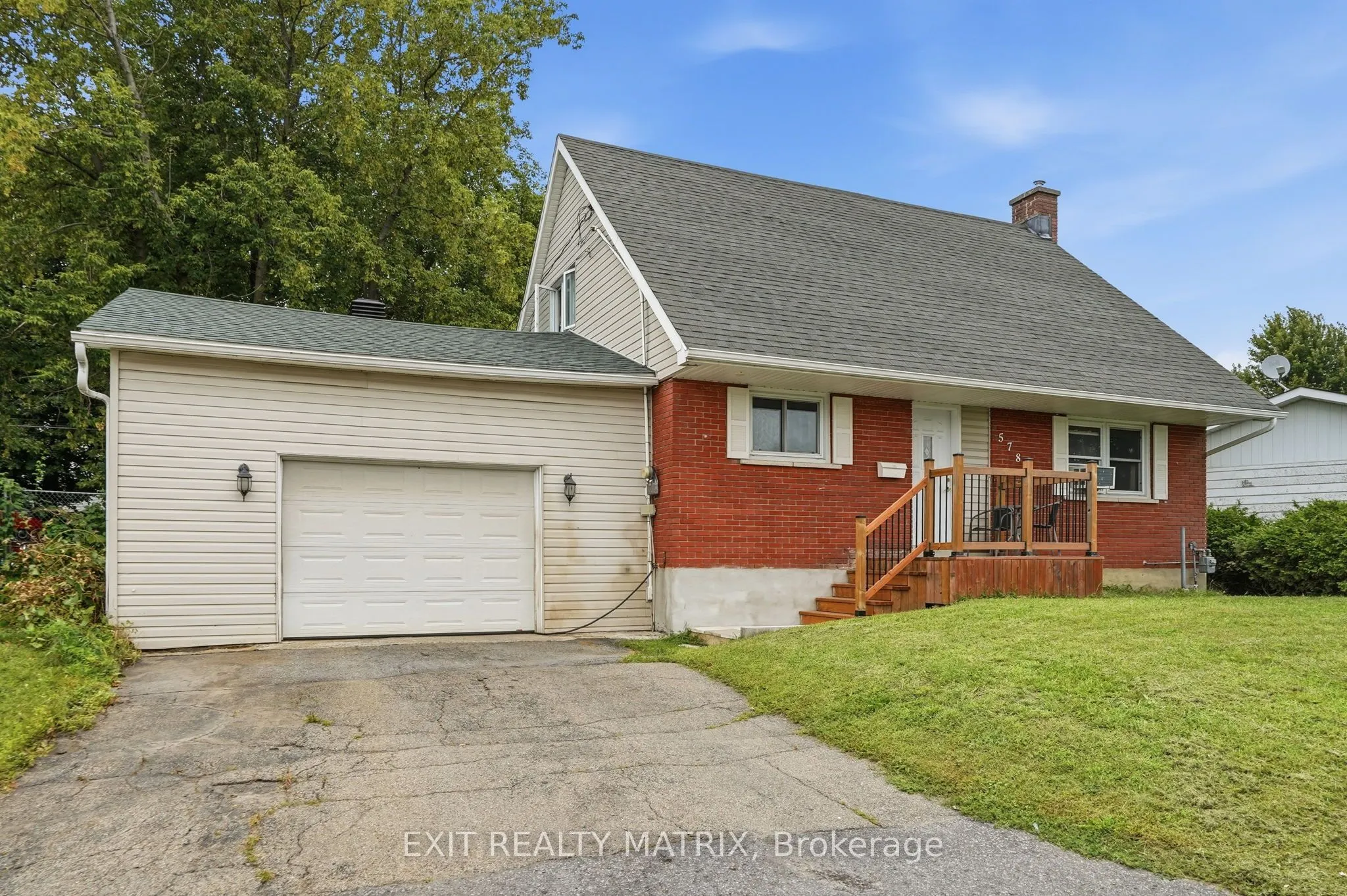 578 James Street