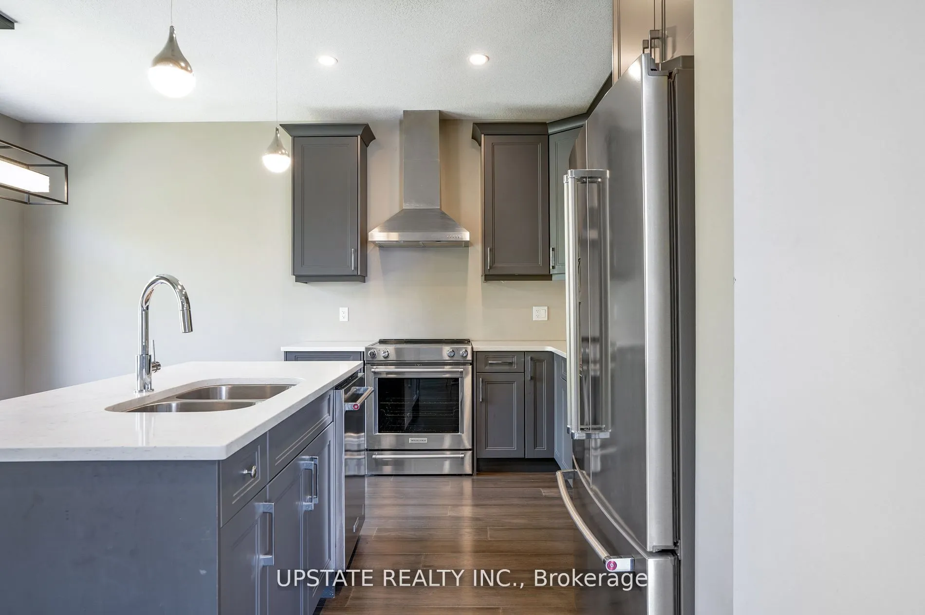 2694 Bobolink Lane