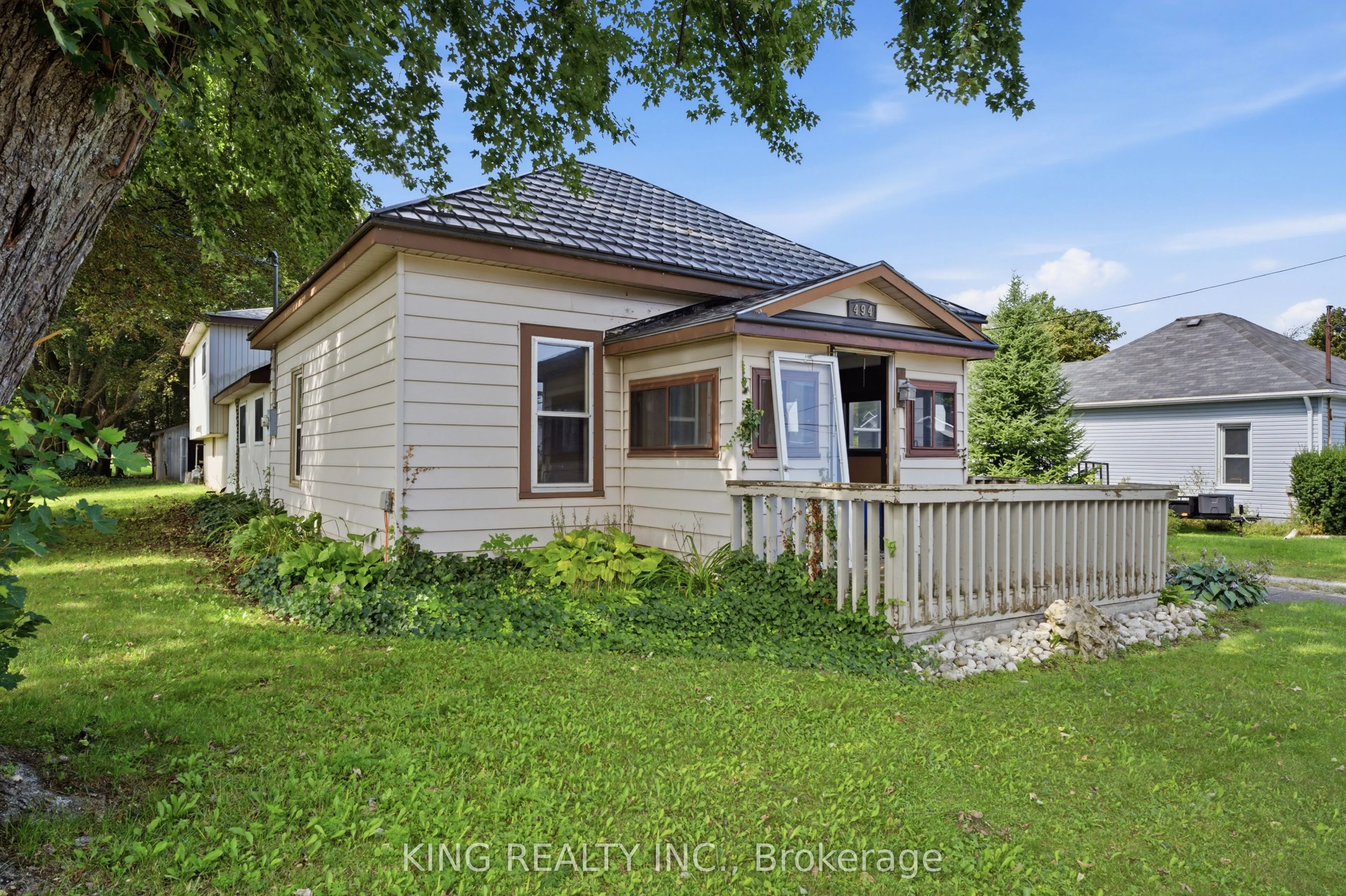 494 Isaac Street