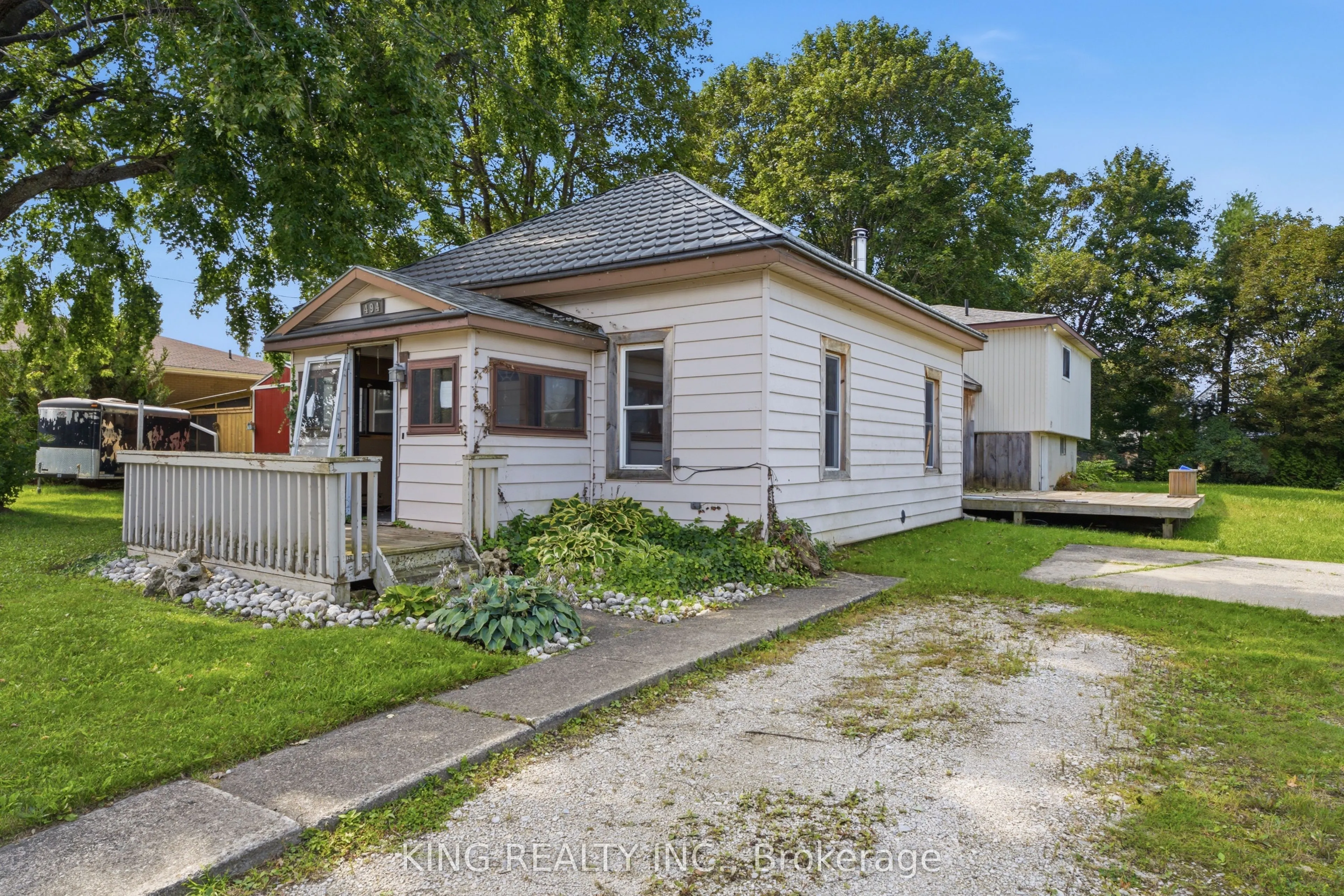494 Isaac Street