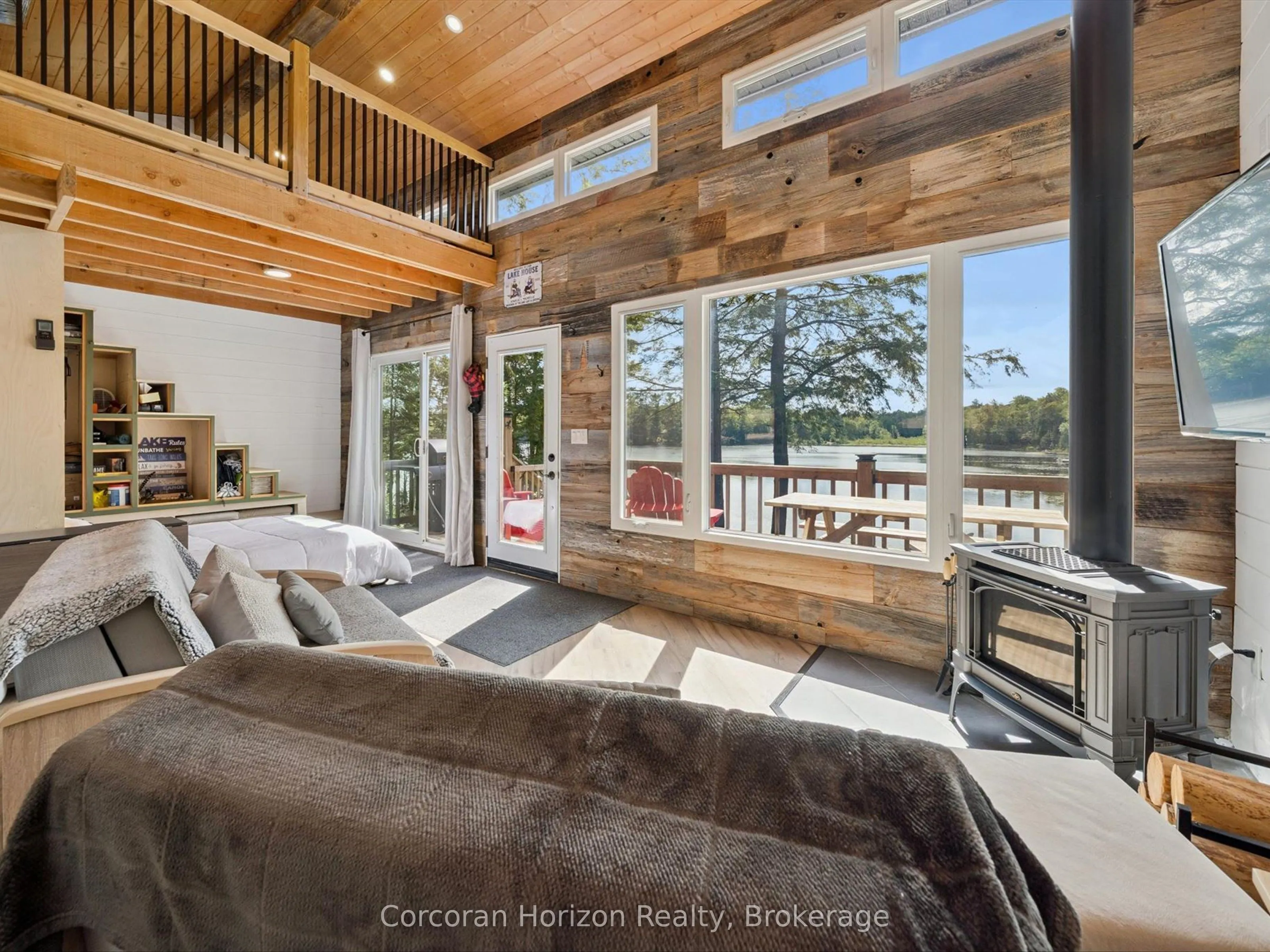 1211 Pluto Trail