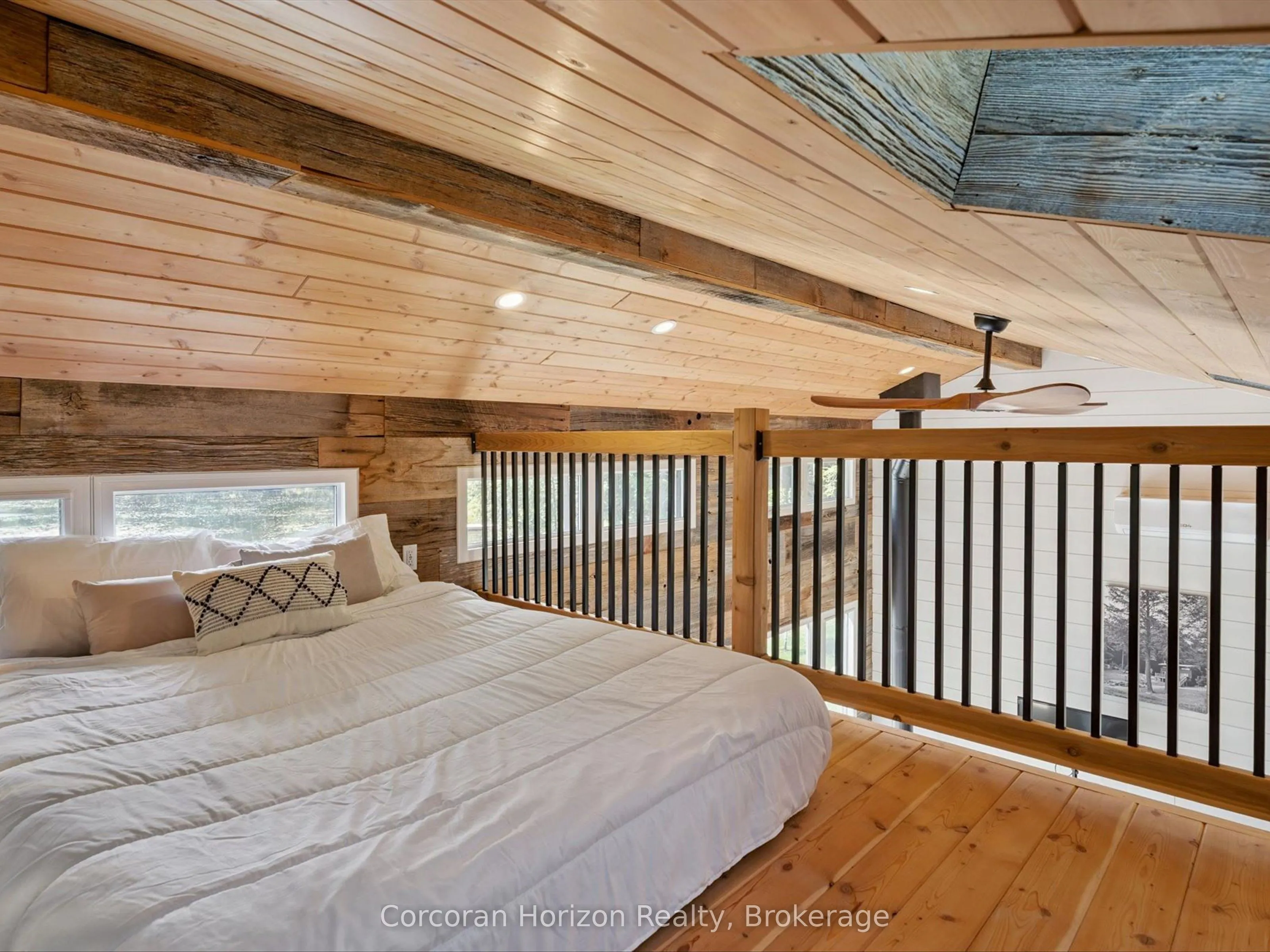 1211 Pluto Trail