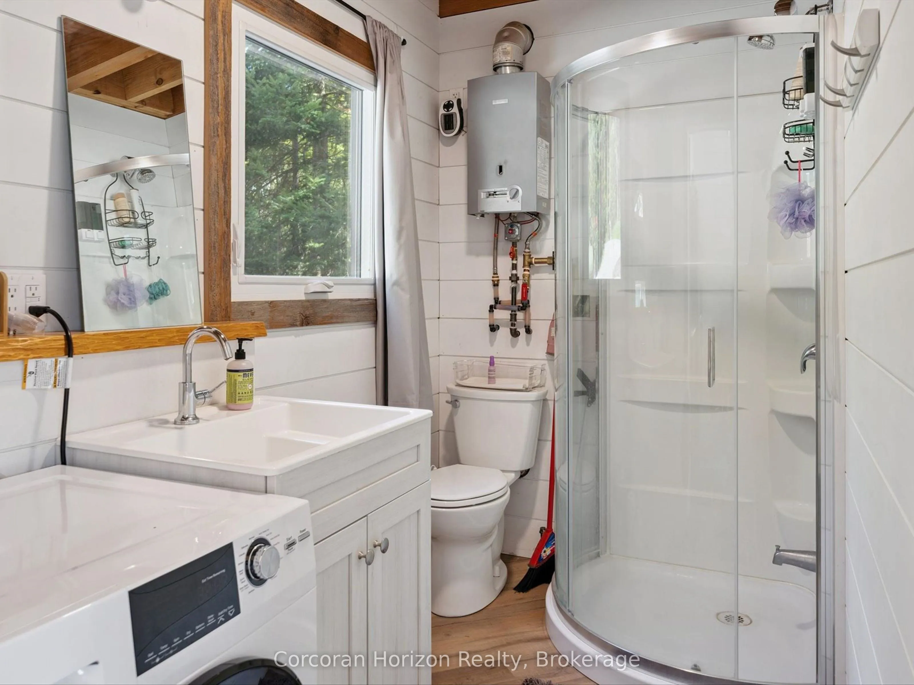 1211 Pluto Trail