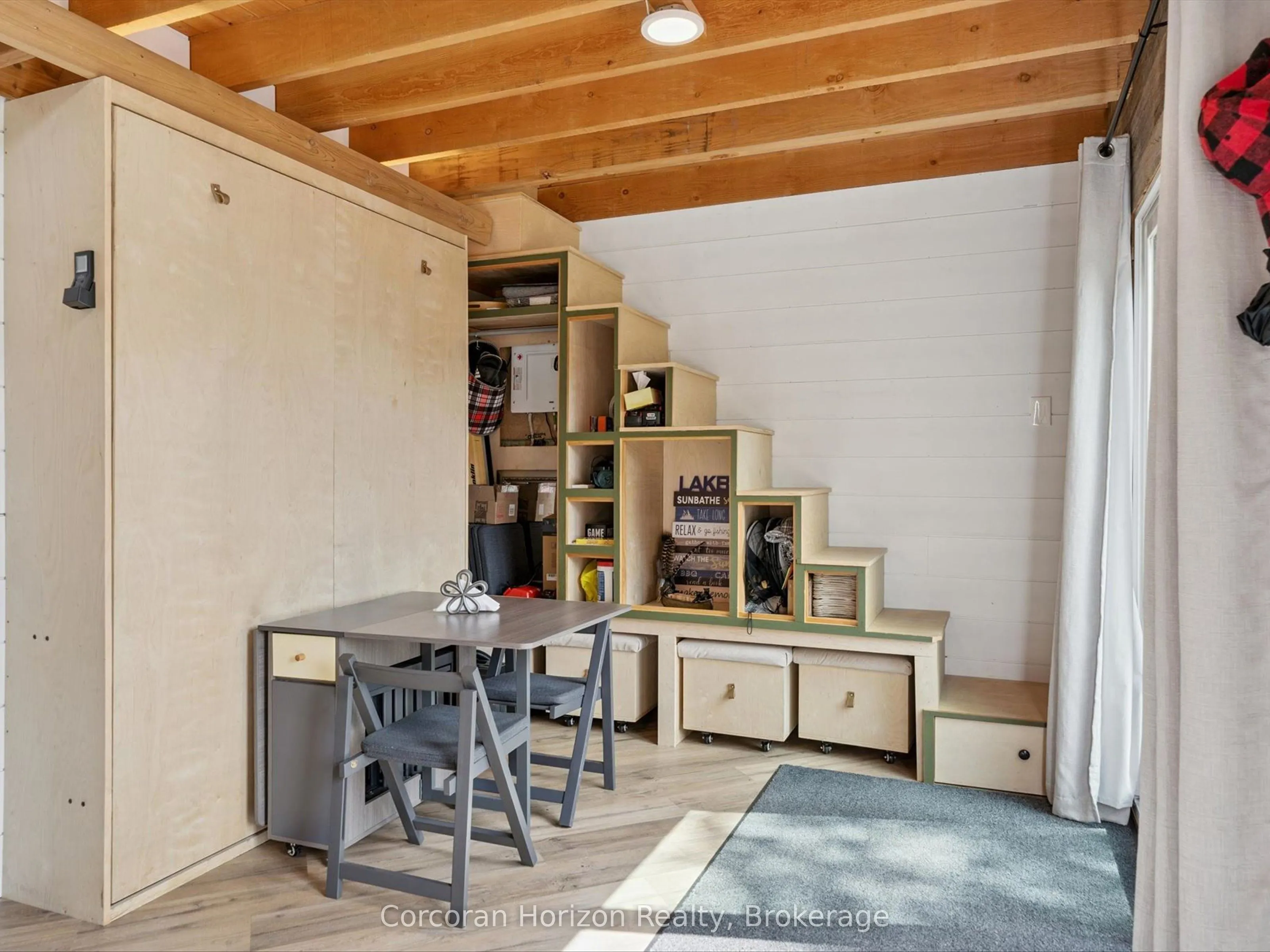 1211 Pluto Trail
