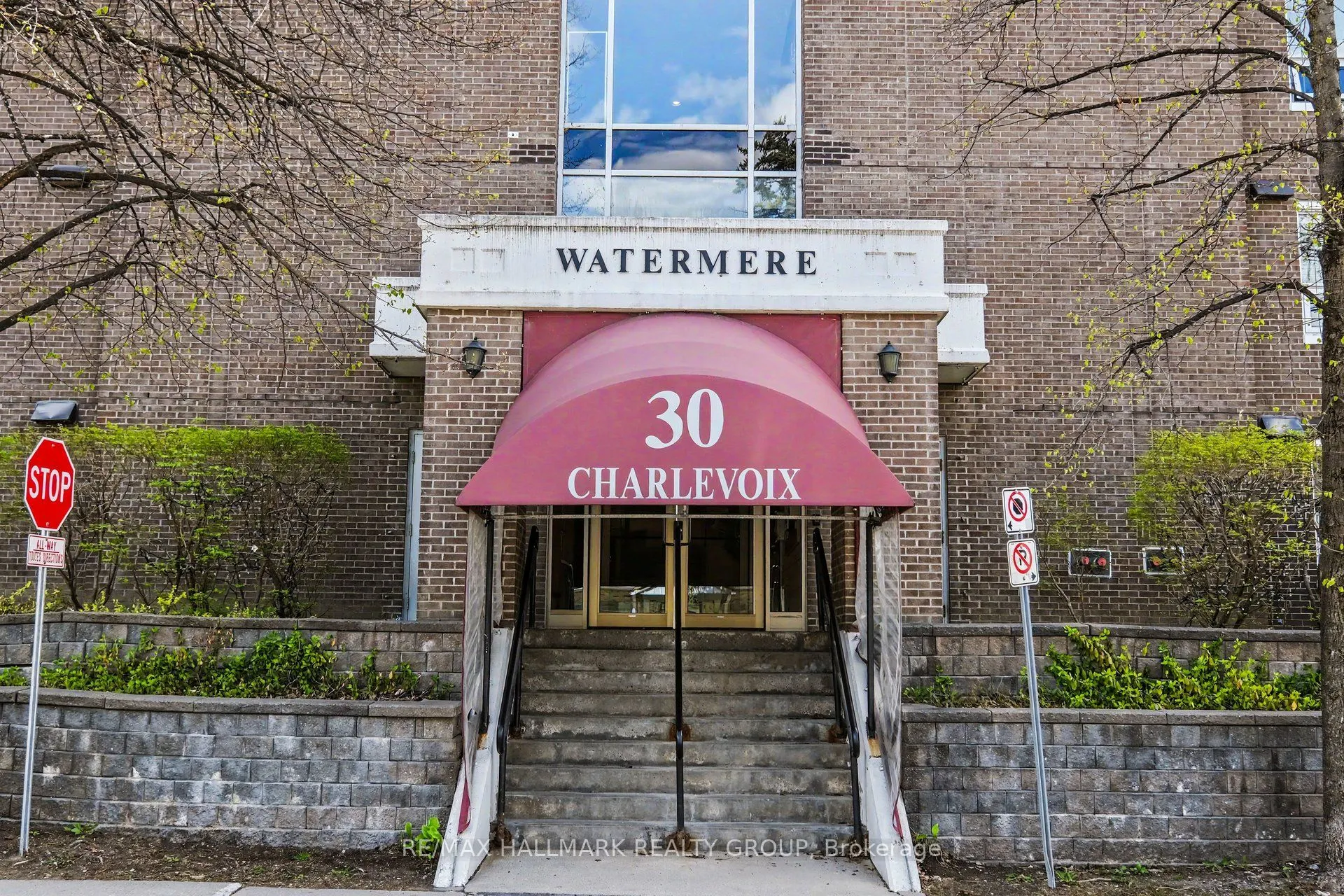 30 Charlevoix Street #103