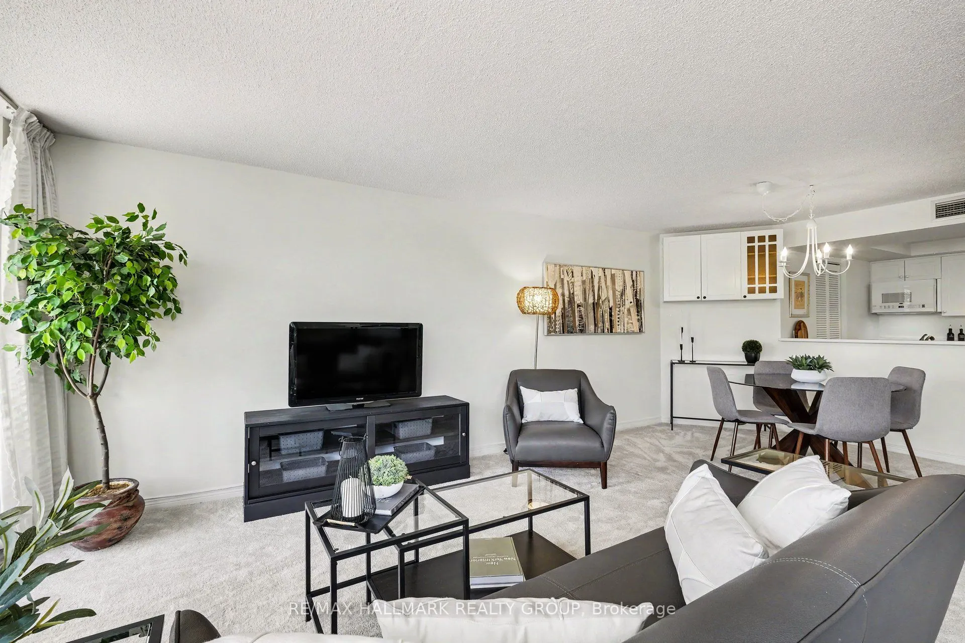 30 Charlevoix Street #103