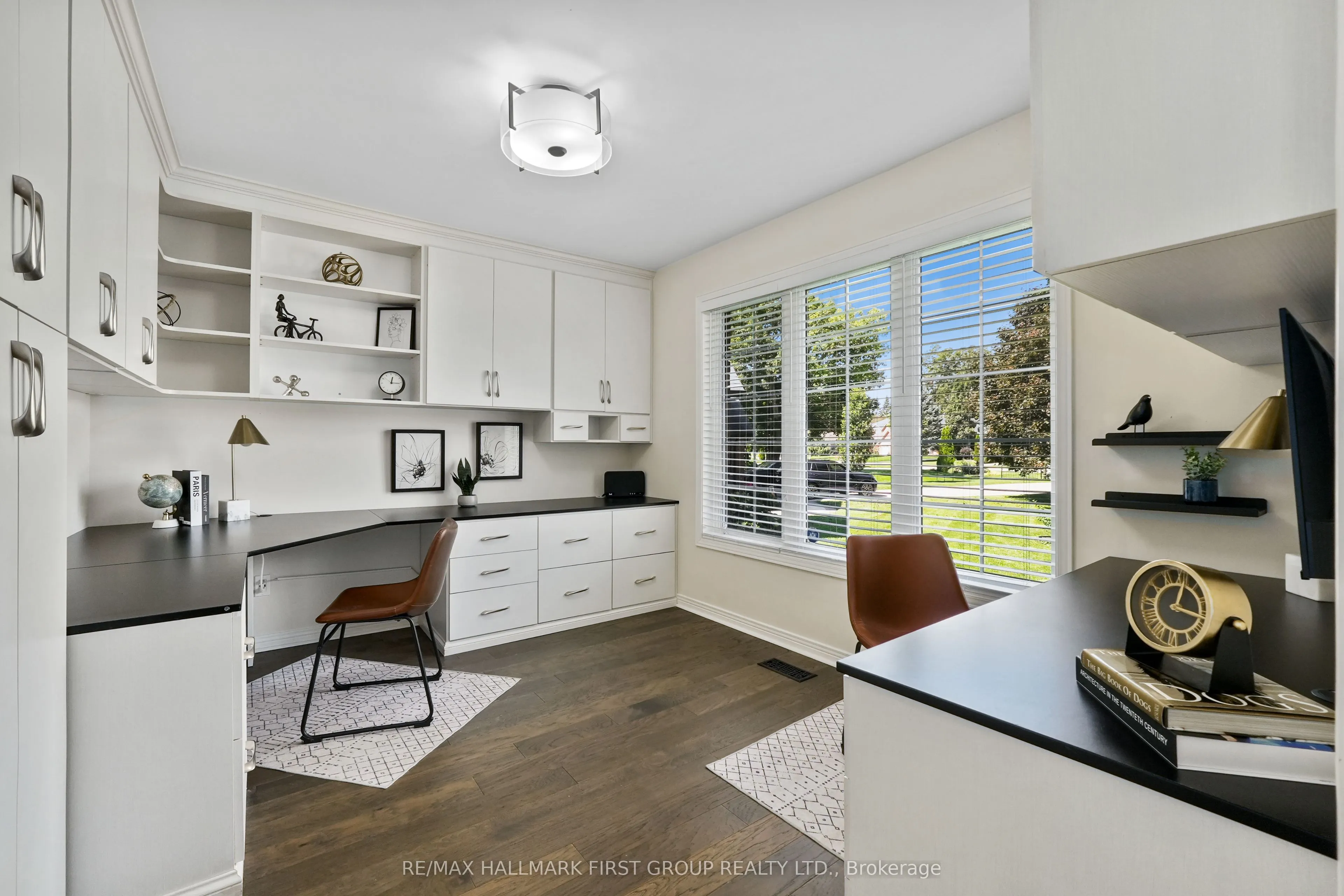 75 East House Crescent