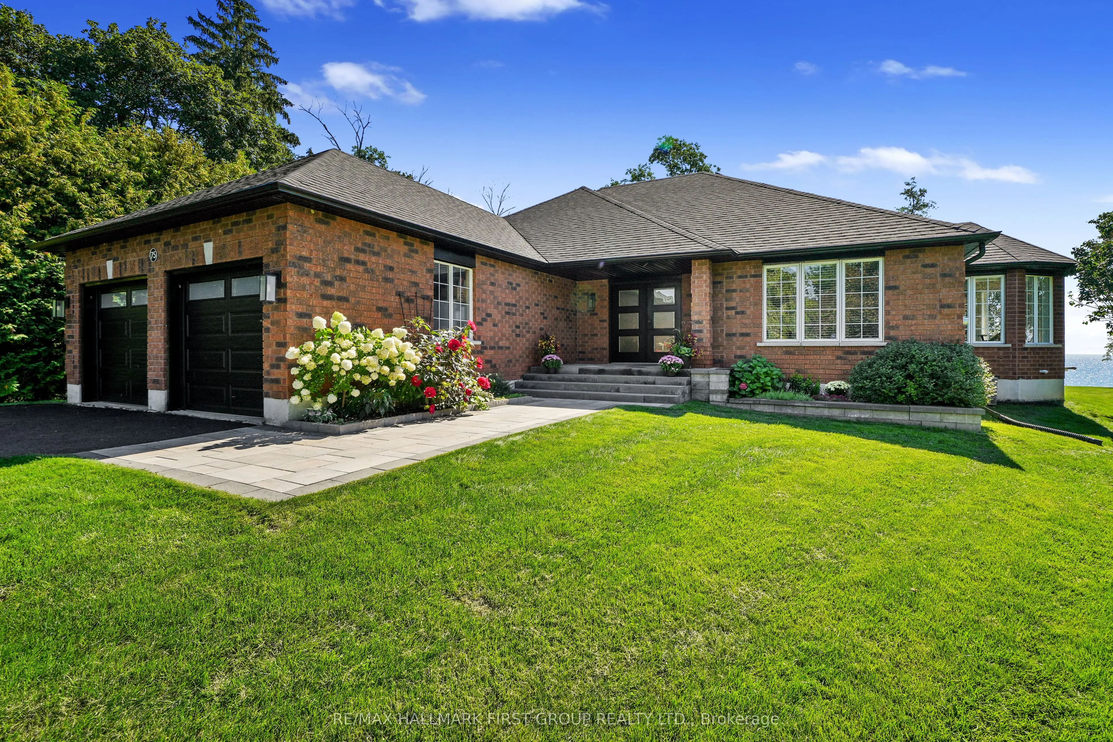 75 East House Crescent