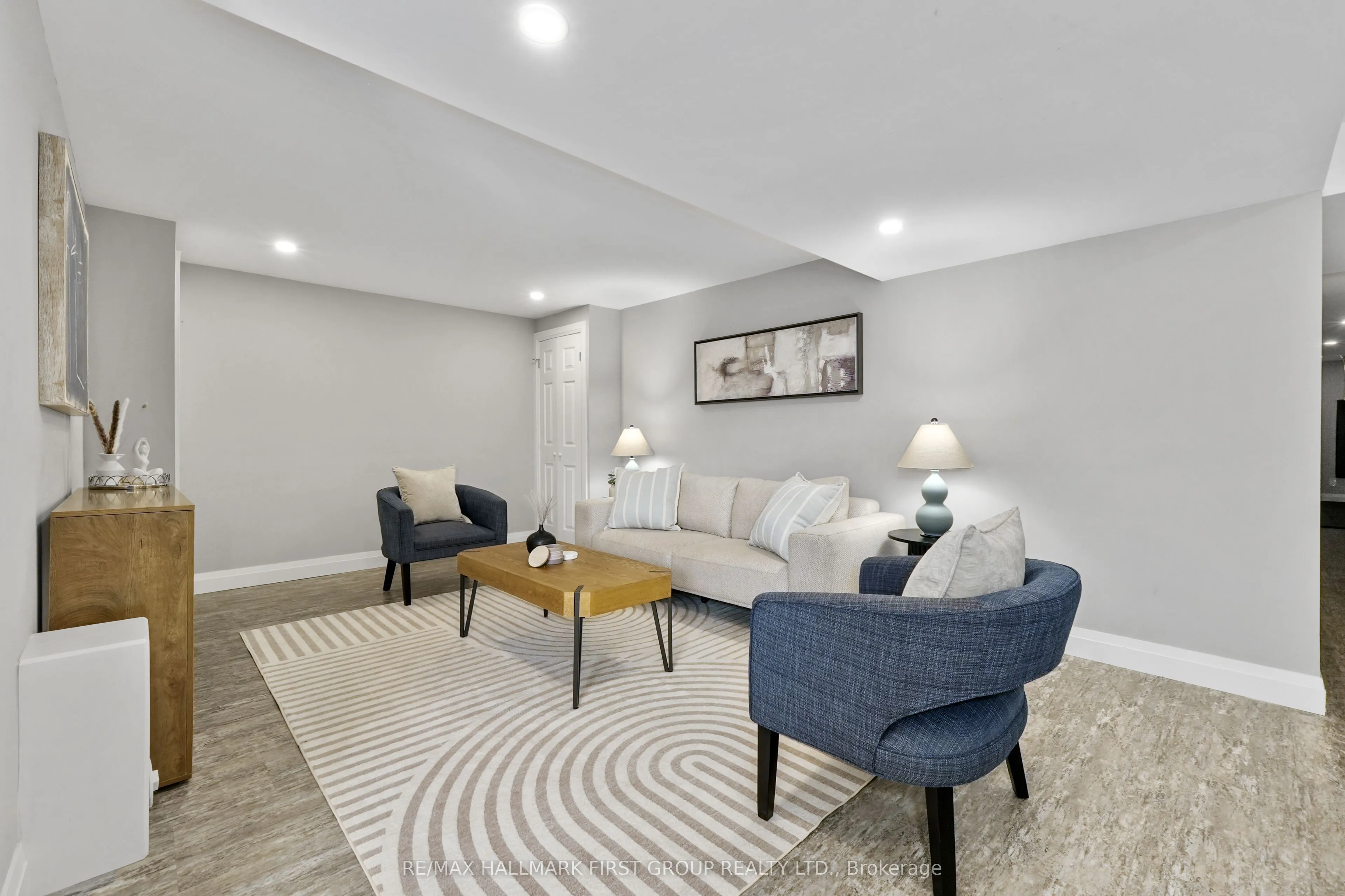 75 East House Crescent