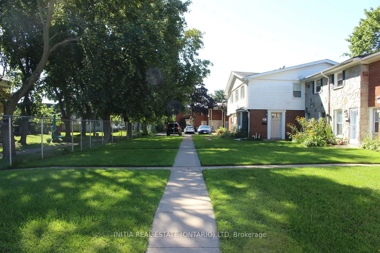 47 Arbour Glen Crescent #27