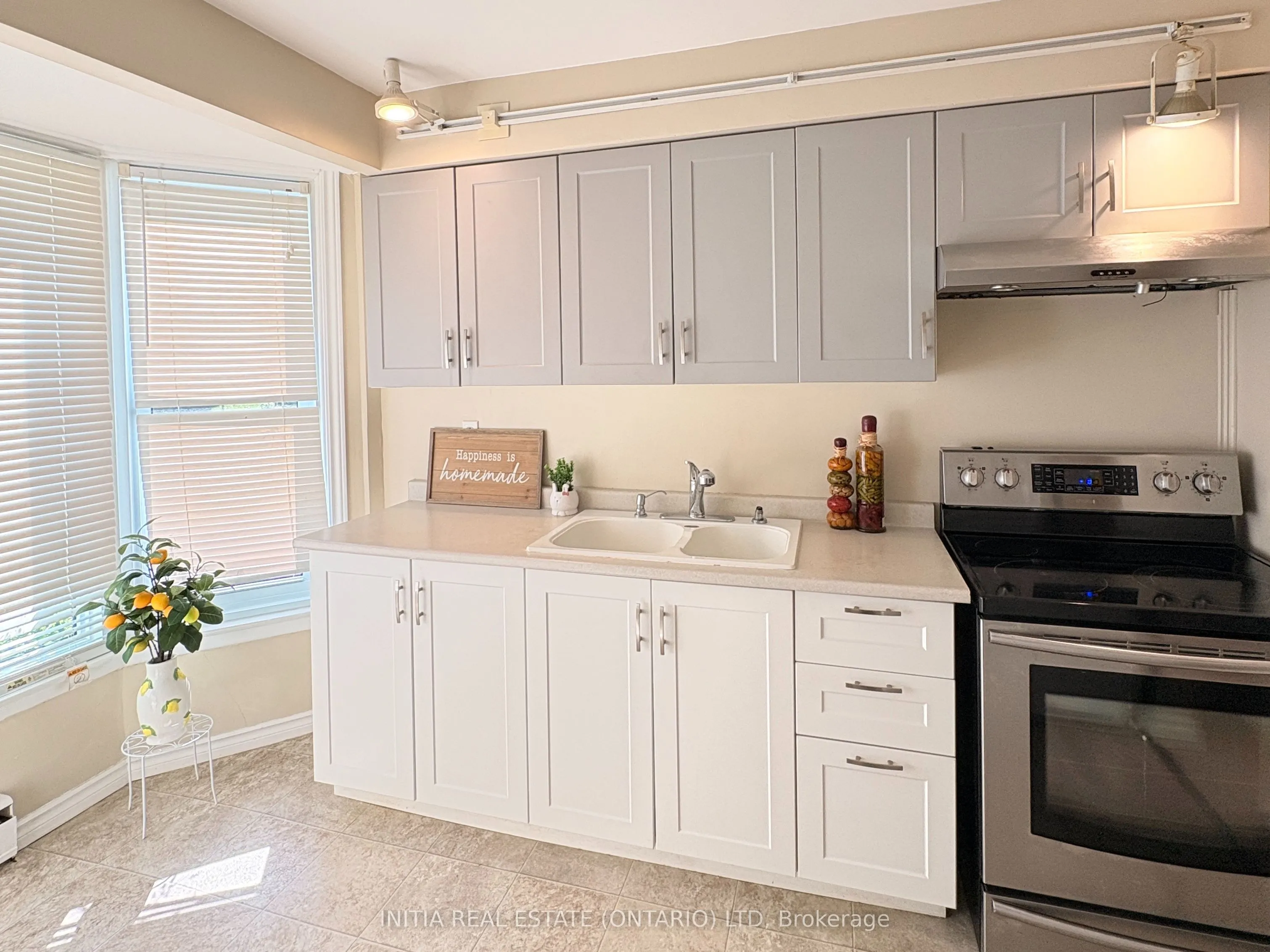 47 Arbour Glen Crescent #27