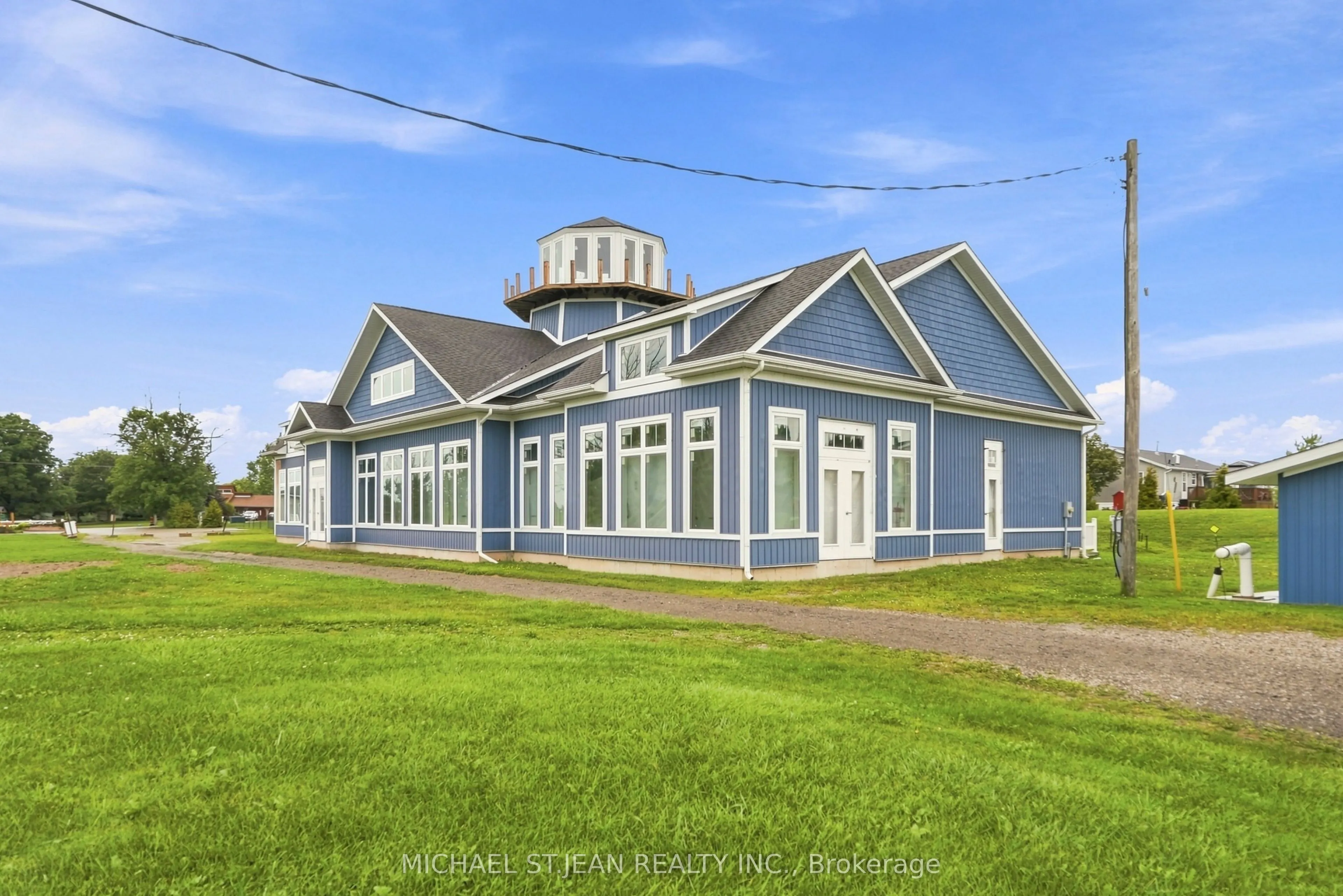27 Hickory Hollow