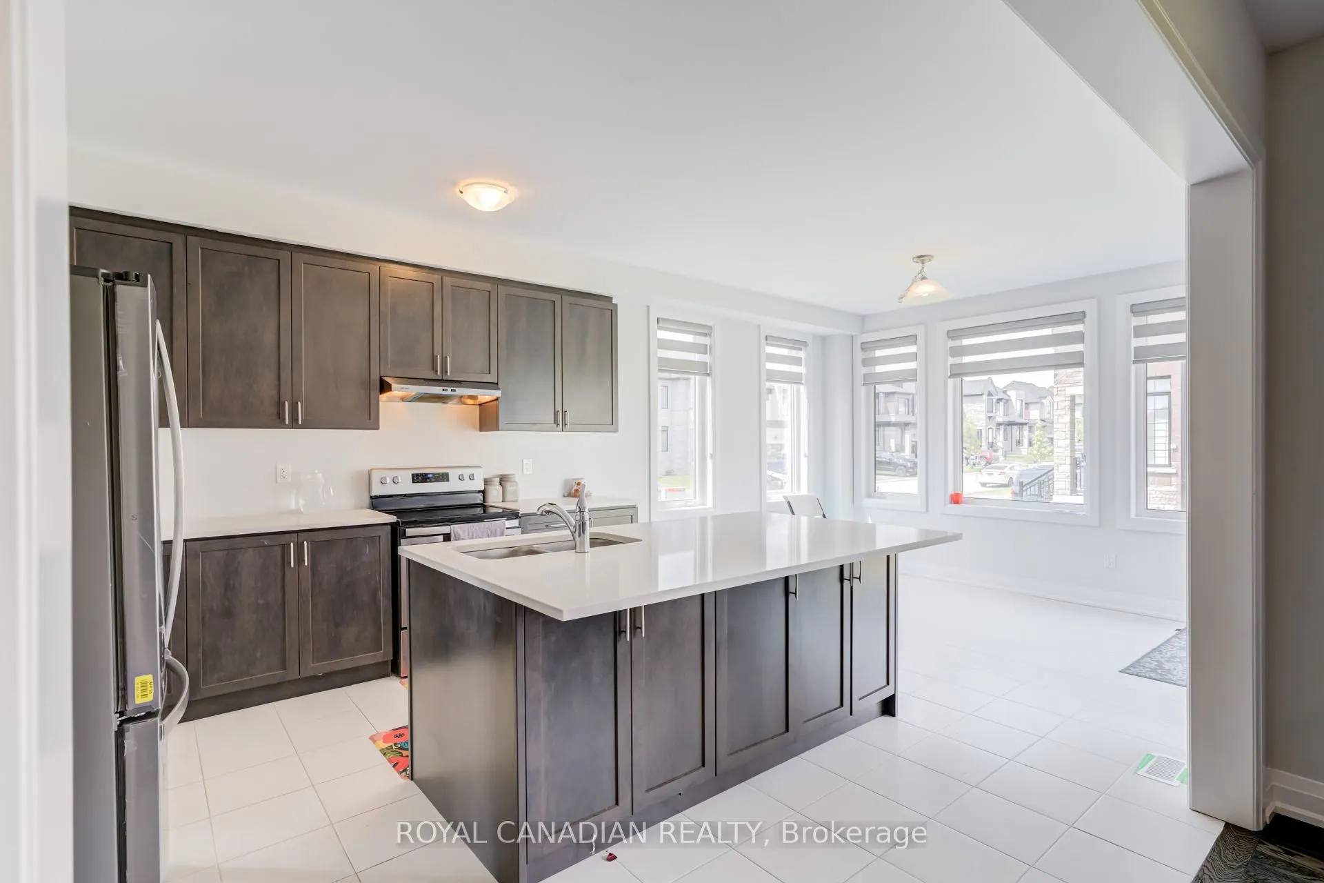 1439 Upper Thames Drive