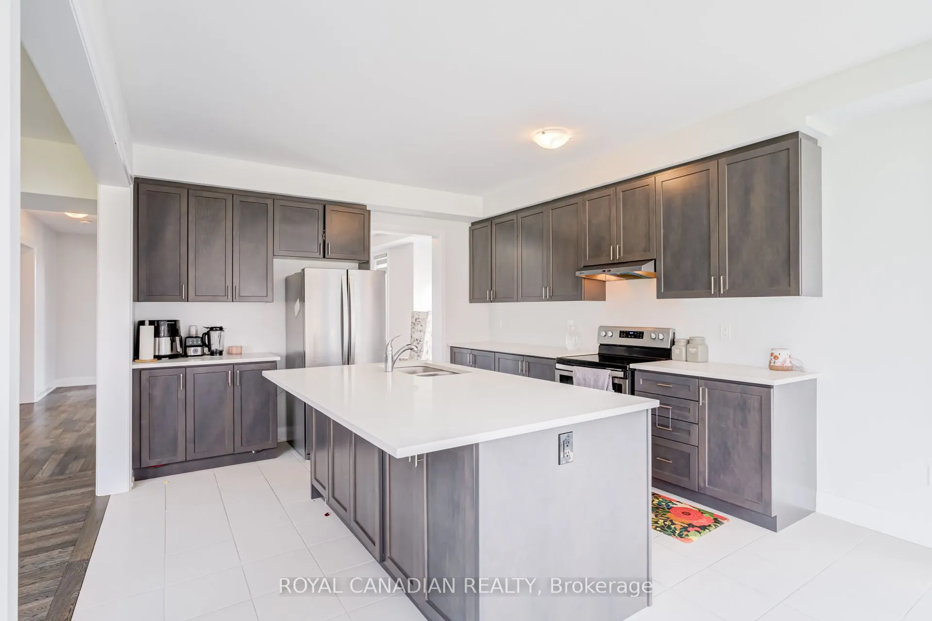 1439 Upper Thames Drive