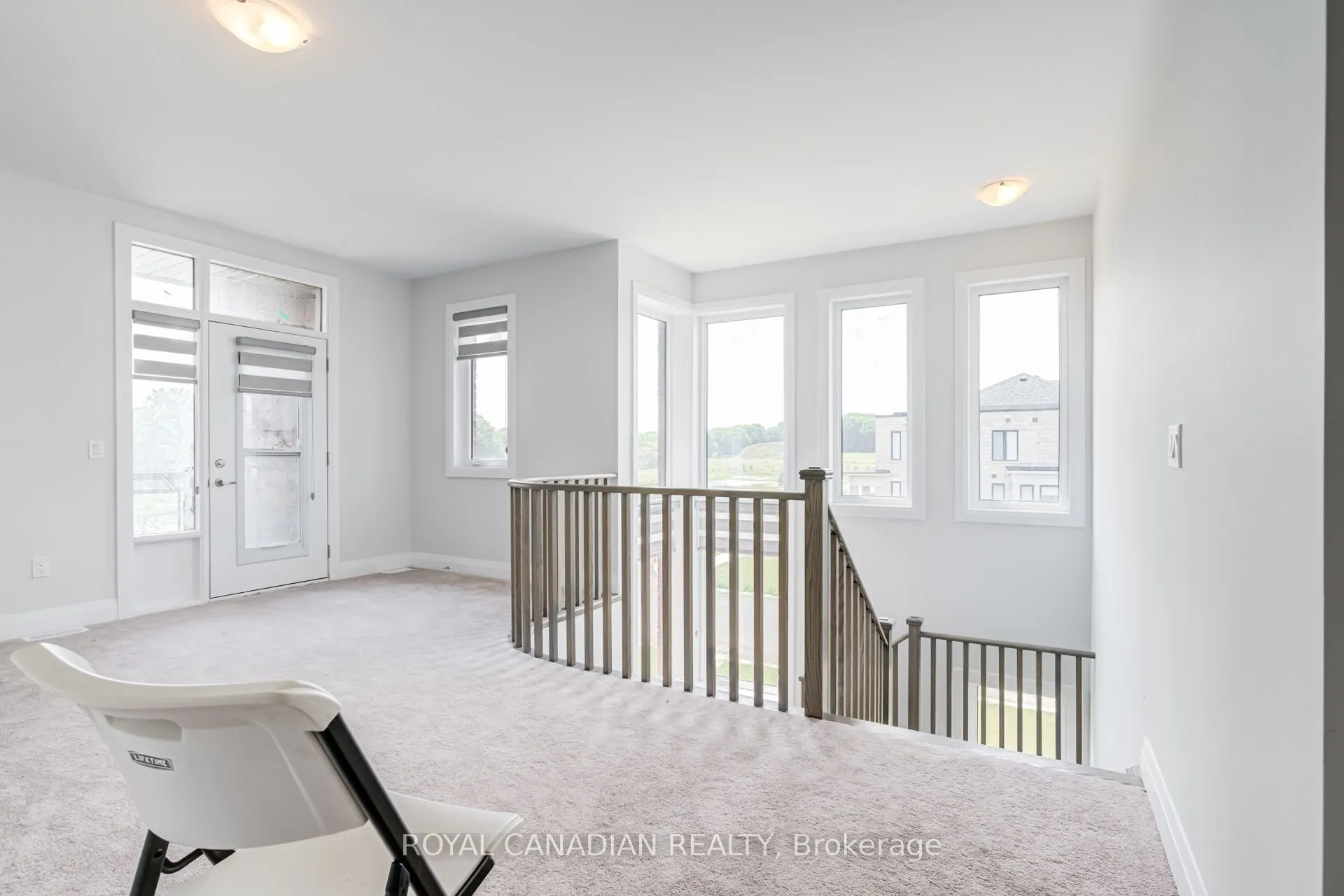 1439 Upper Thames Drive
