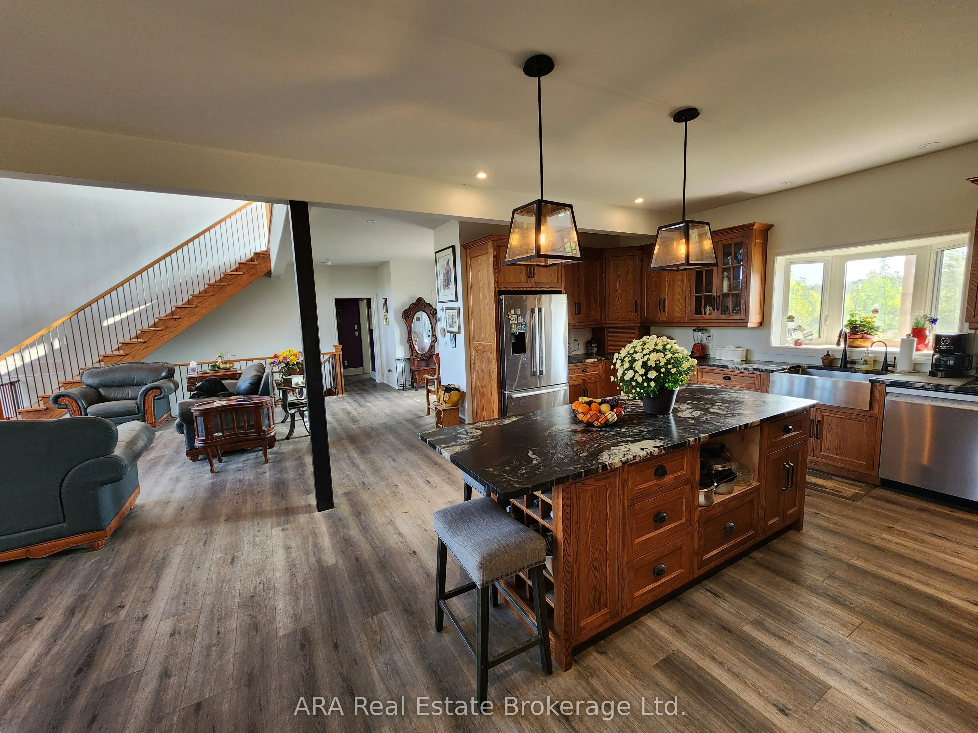 245421 22 Side Road