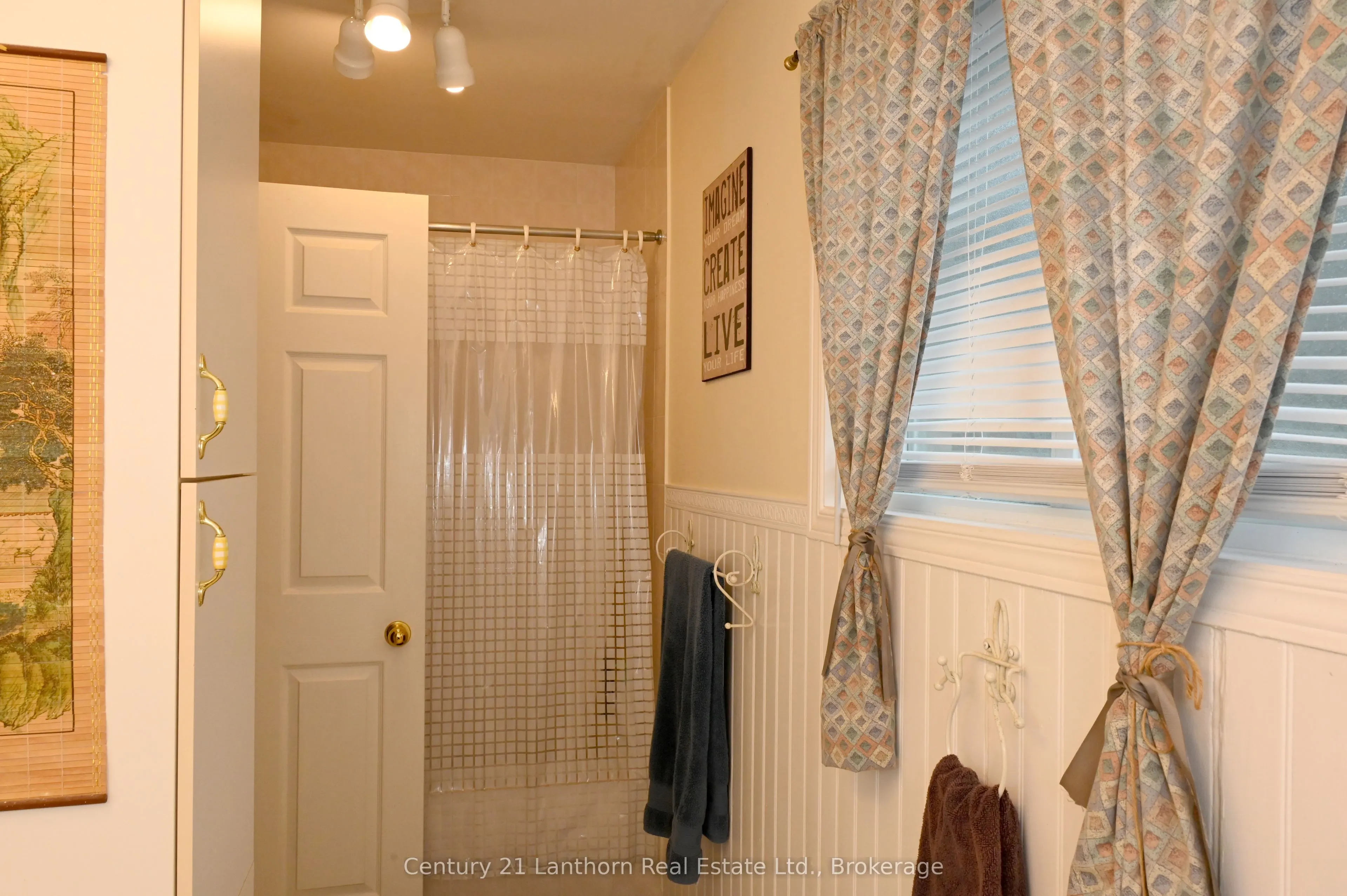 1 Reynolds Place N