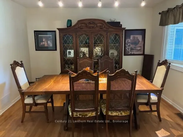 1 Reynolds Place N