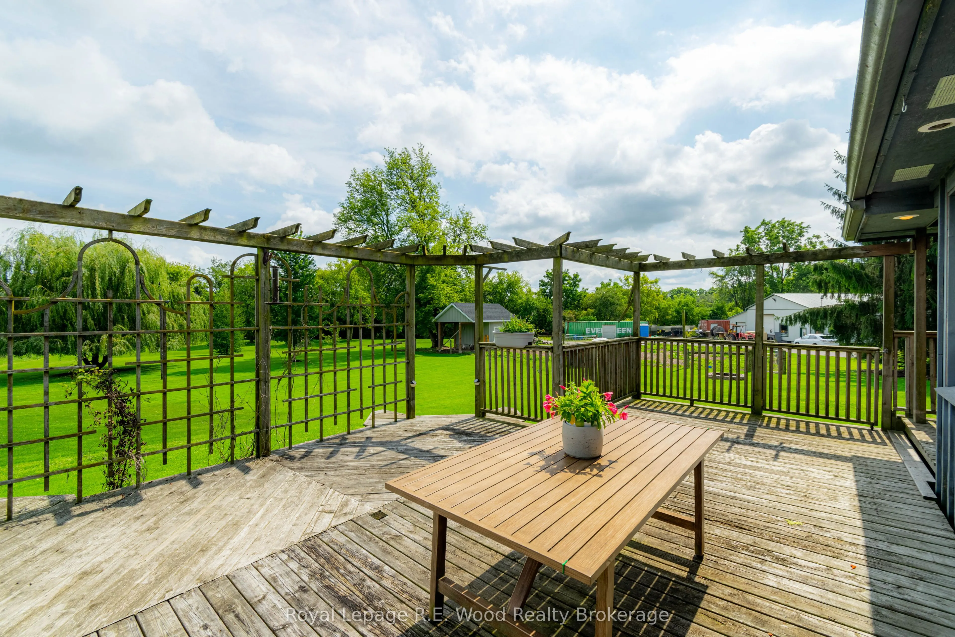 325834 Norwich Road