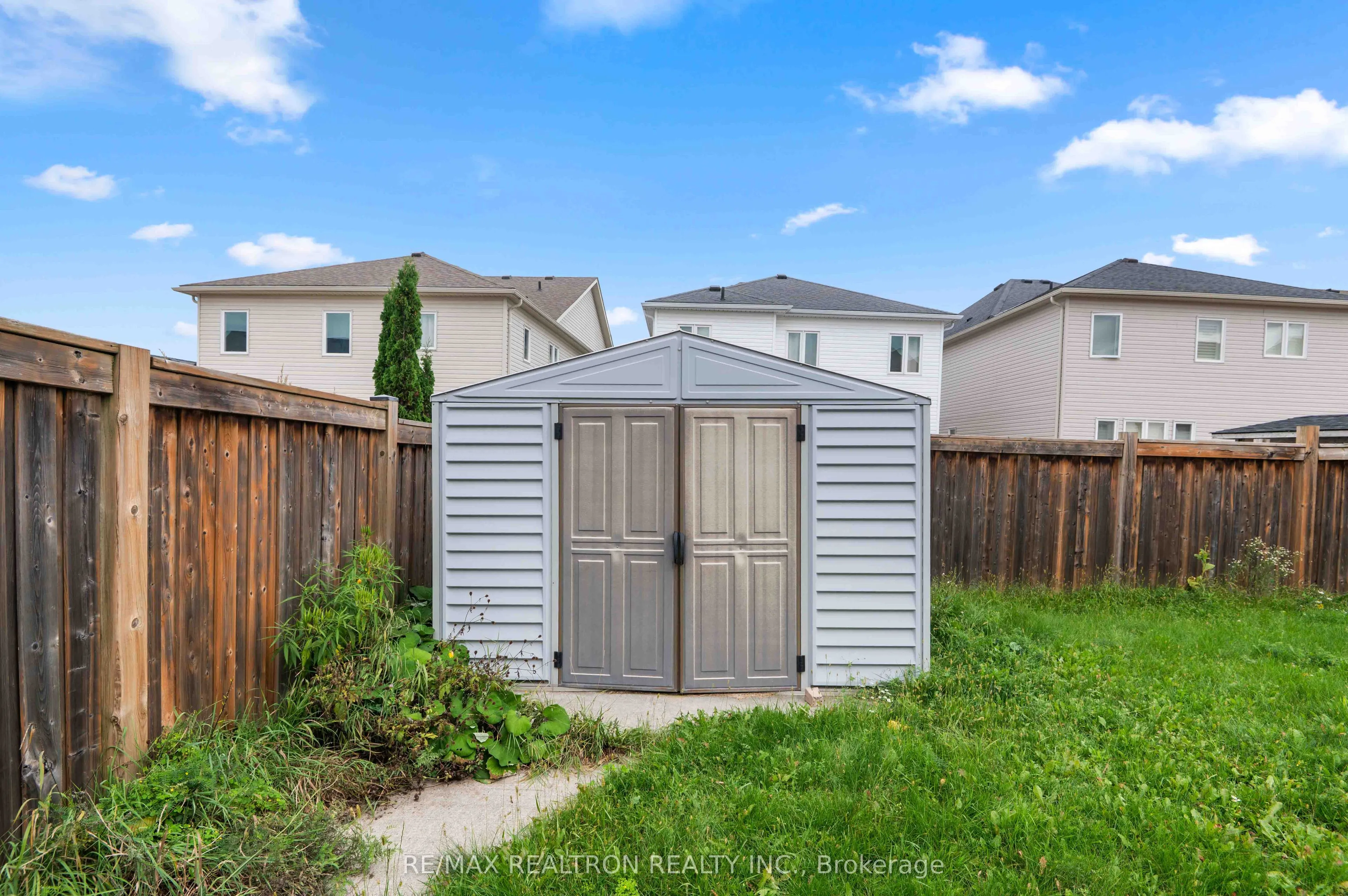 525 Brett Street