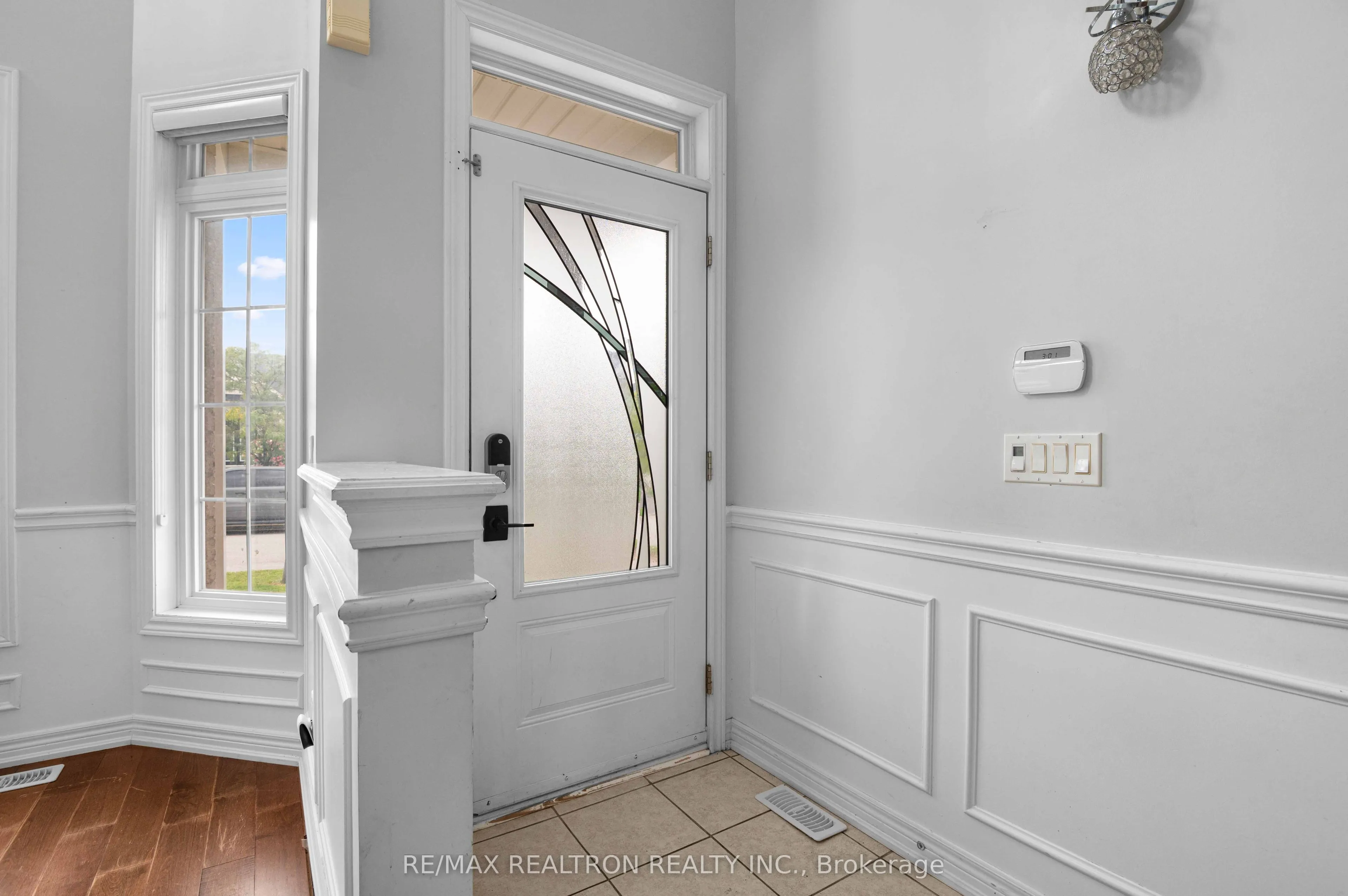 525 Brett Street