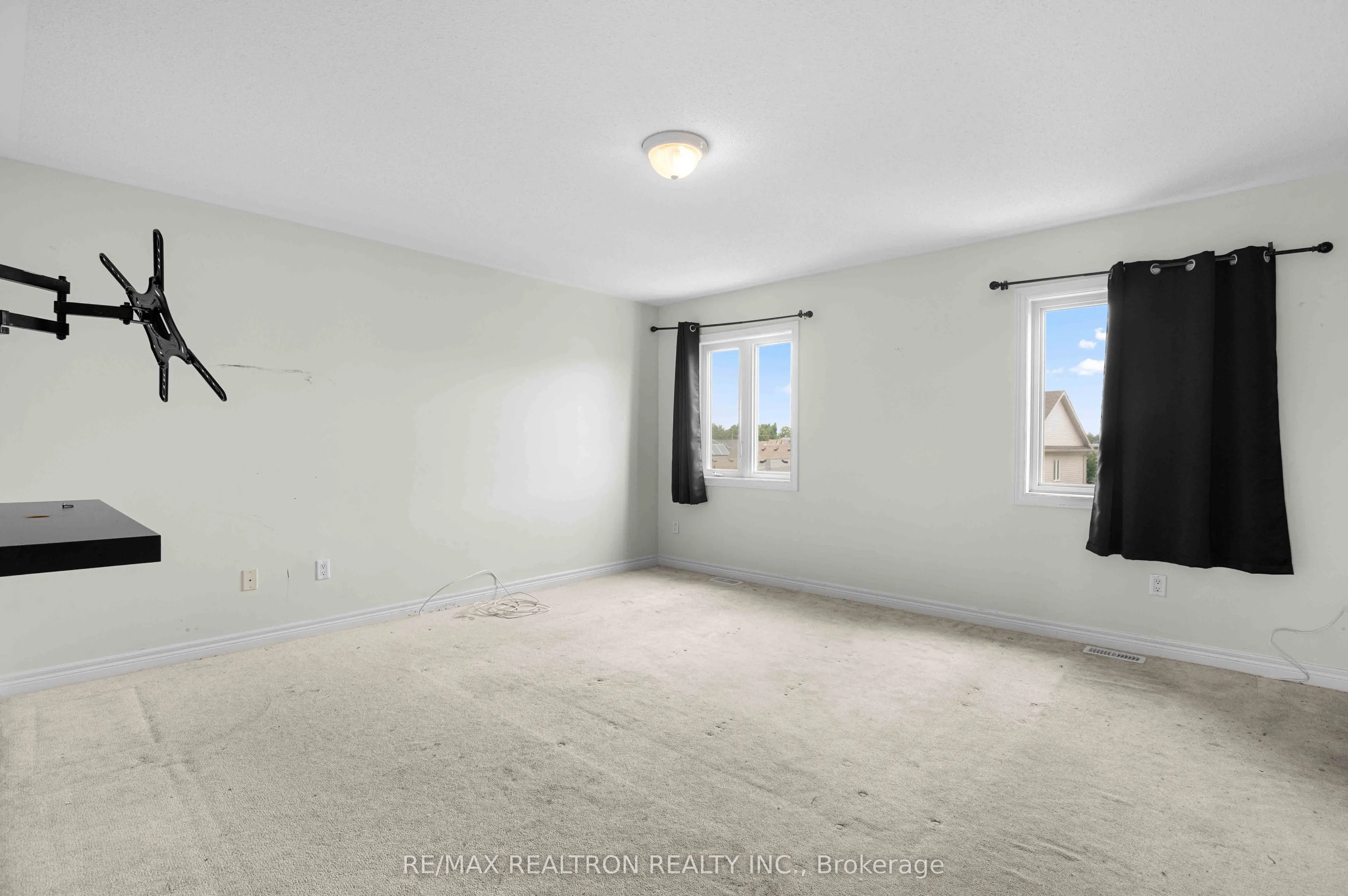 525 Brett Street