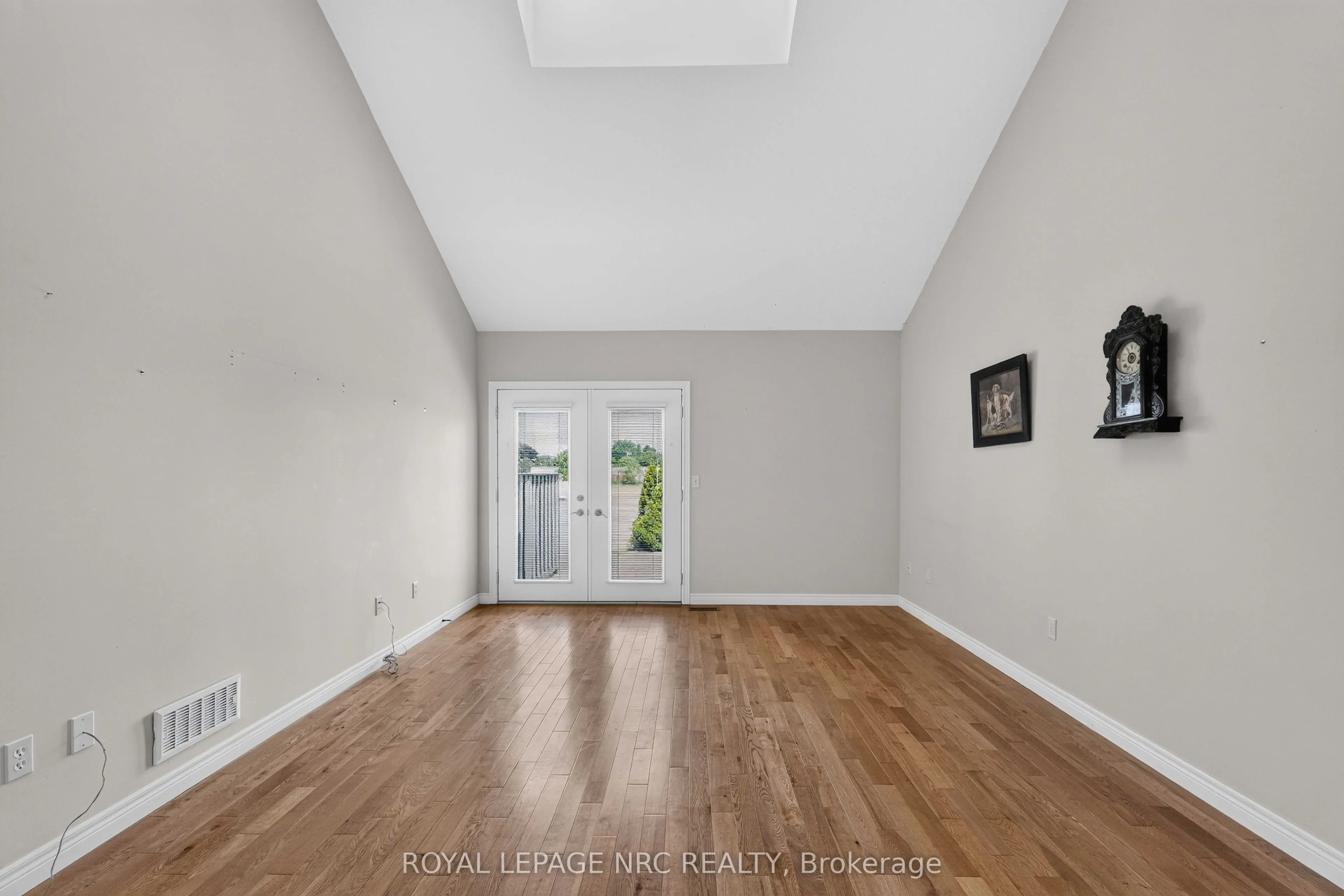82 Maple Street
