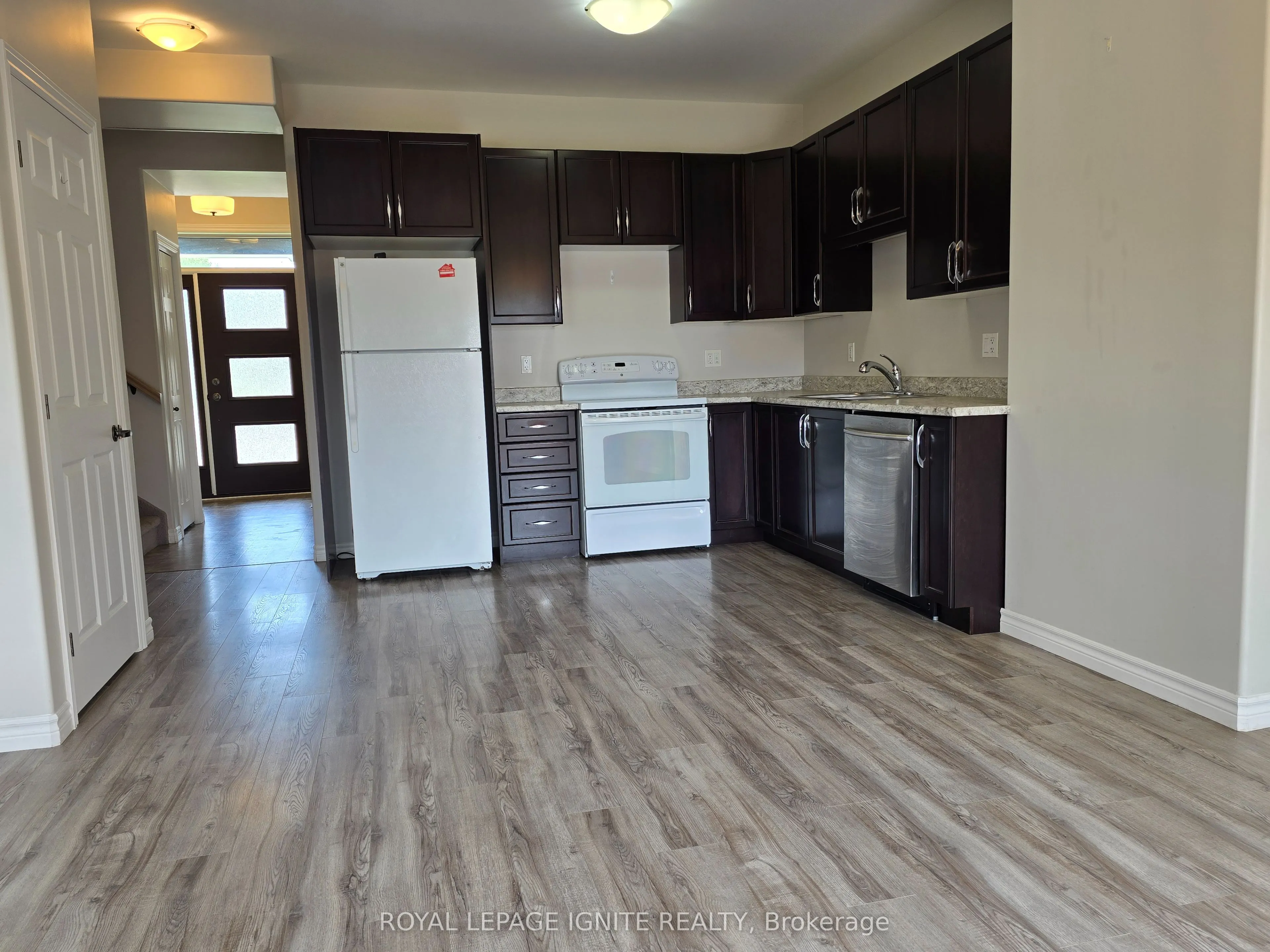 52 Cottonwood Drive