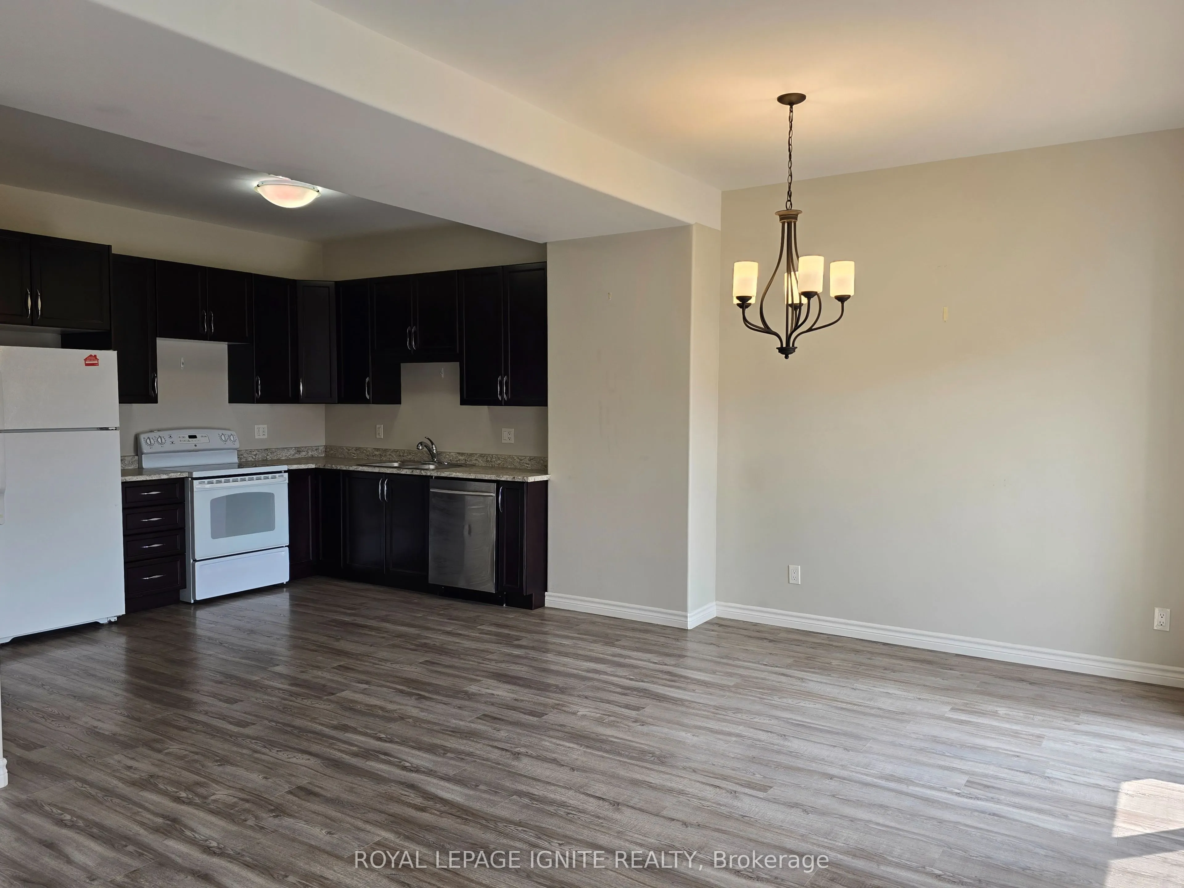 52 Cottonwood Drive