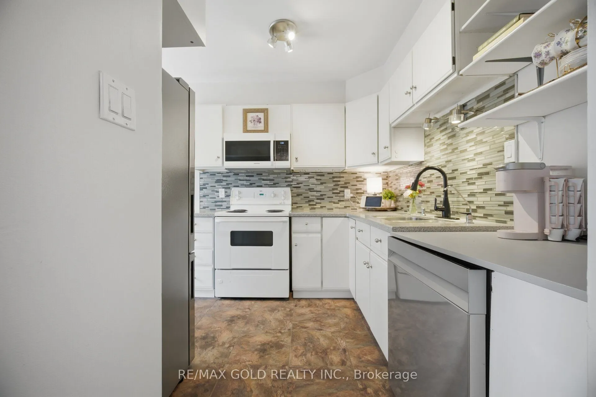 65 Scott Street #12
