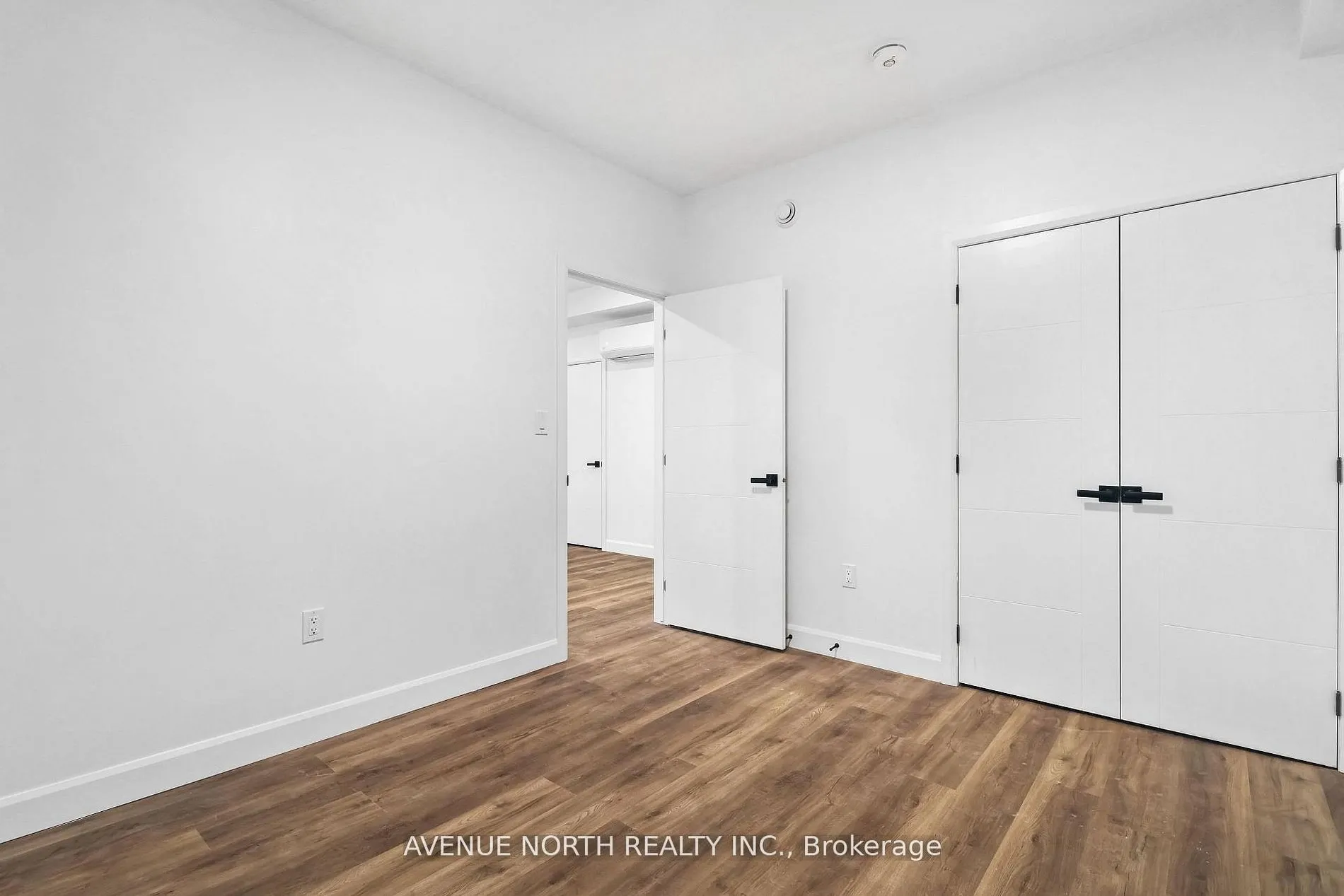 96 Jolliet Avenue #1