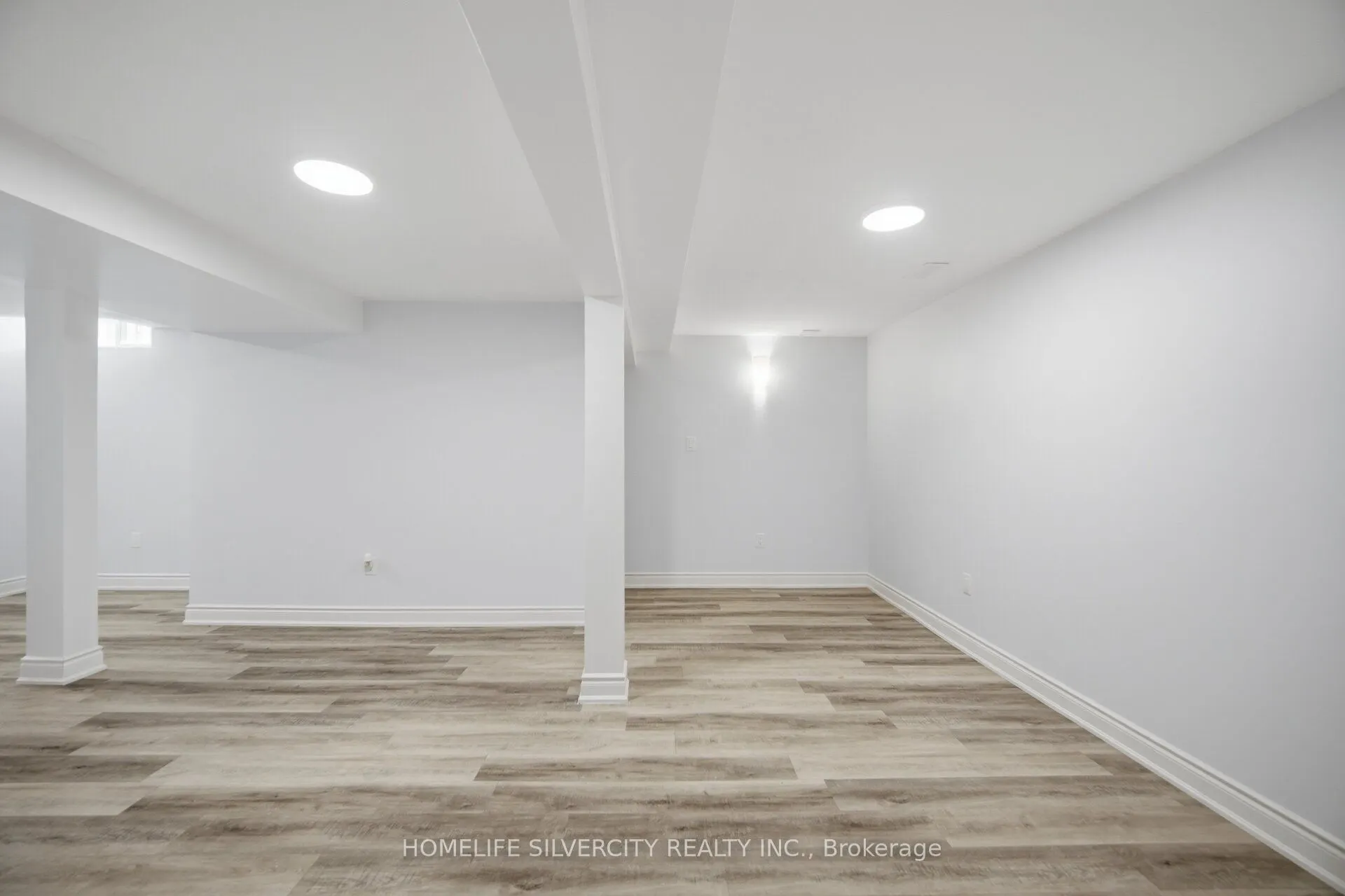 731 Elgin Street N